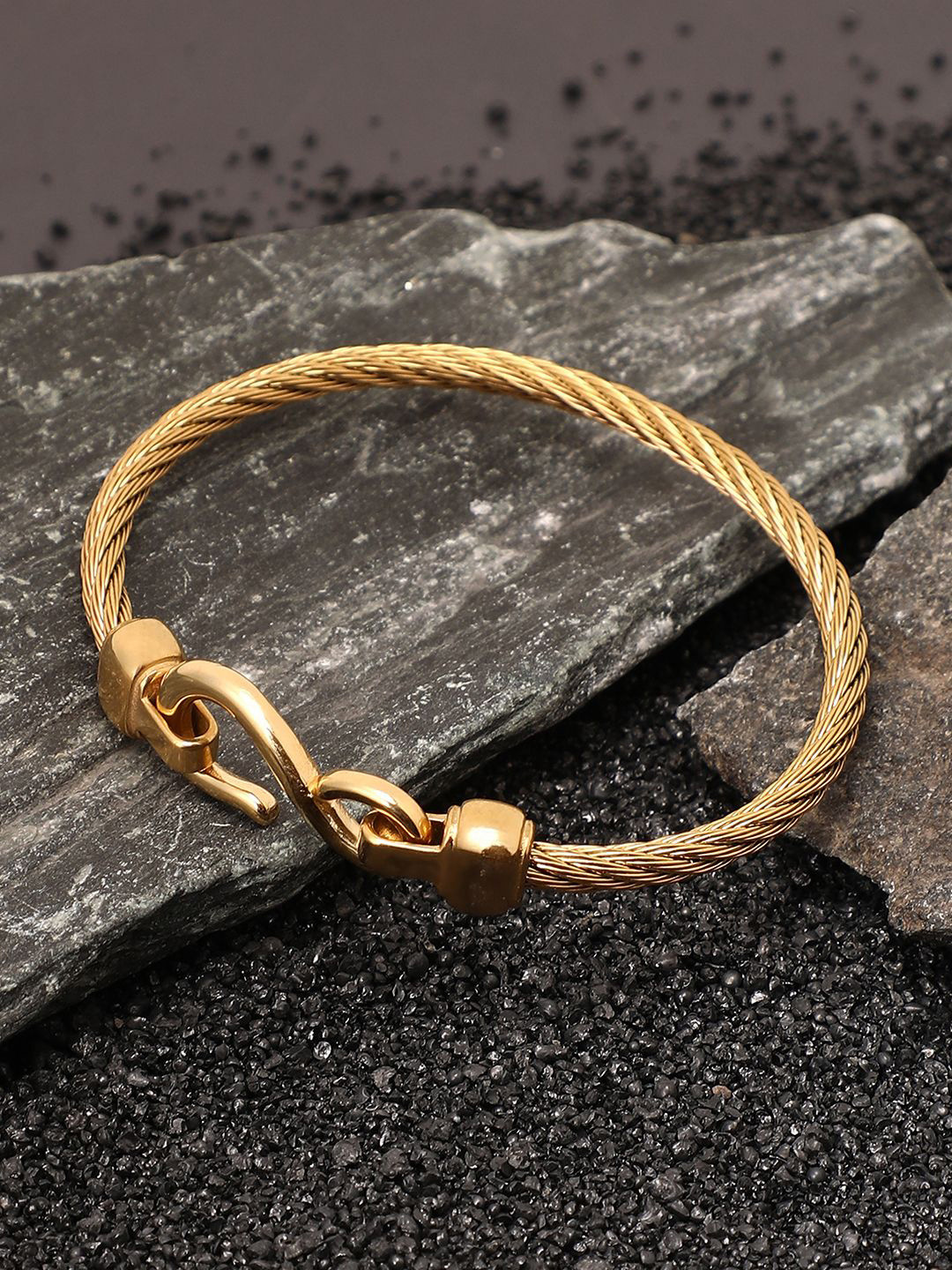 SOHI California Women Gold-Plated The Twisted-Hook Bangle-Style Bracelet