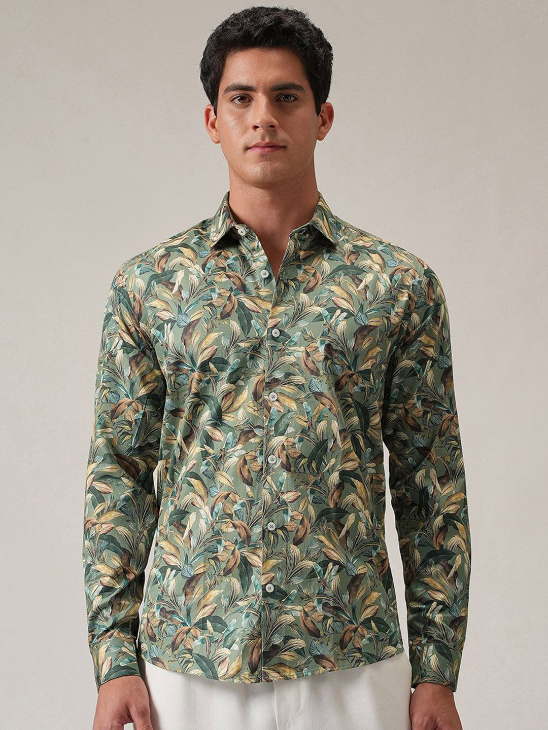 Banana Club Leaf Motif Printed Classic Slim Fit Shirt