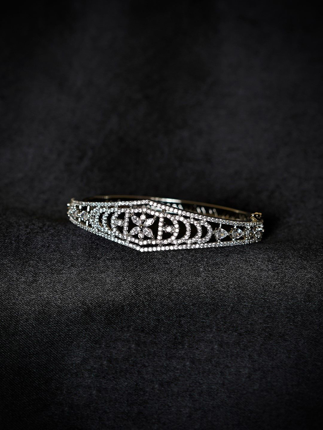 FASHION EMPIRE Elegant Rose Gold Plated Wrist Bracelet - Party & Casual Wear