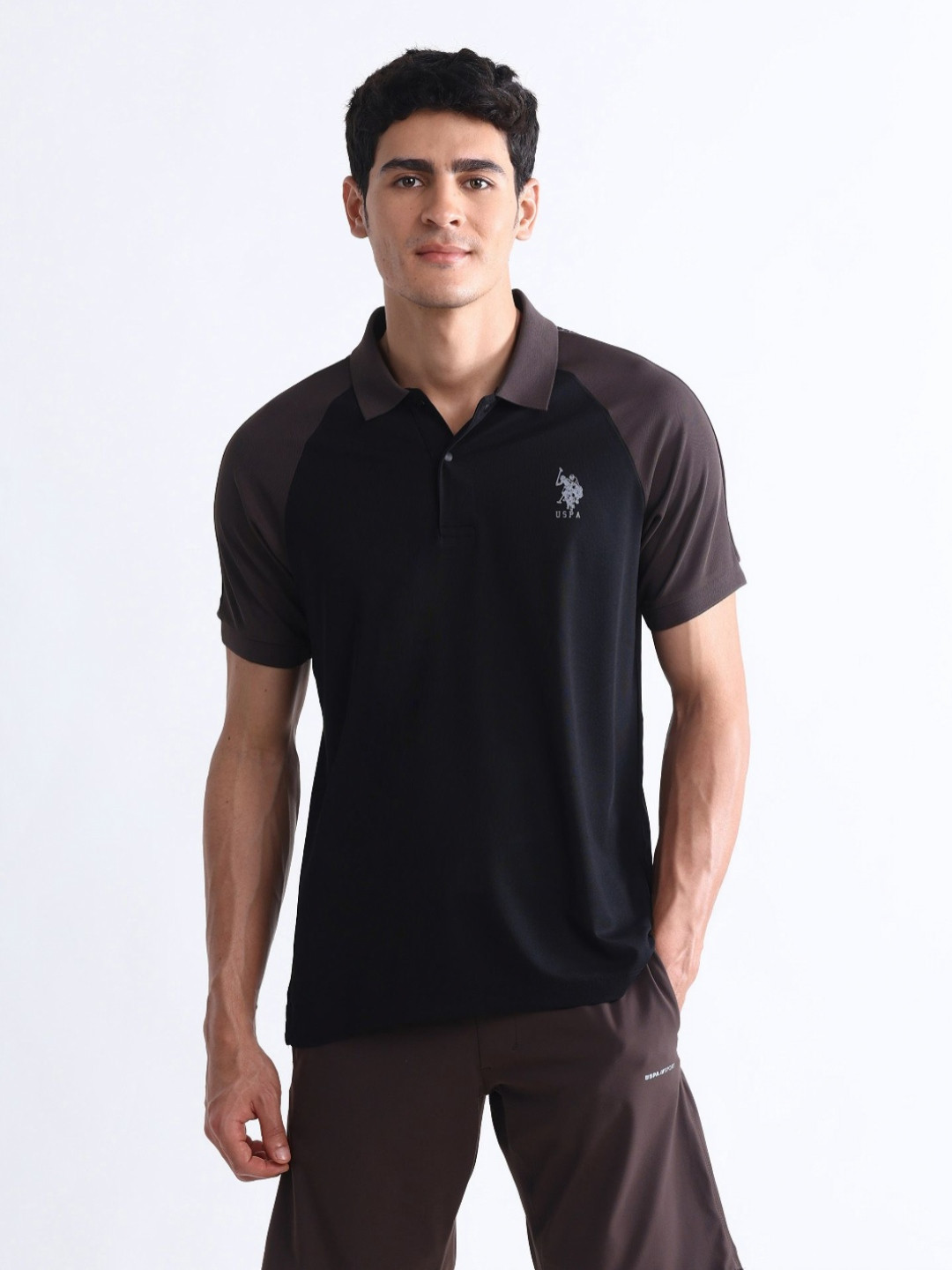 USPA Sport Colourblocked Polo Collar Short Sleeves Slim Fit T-shirt