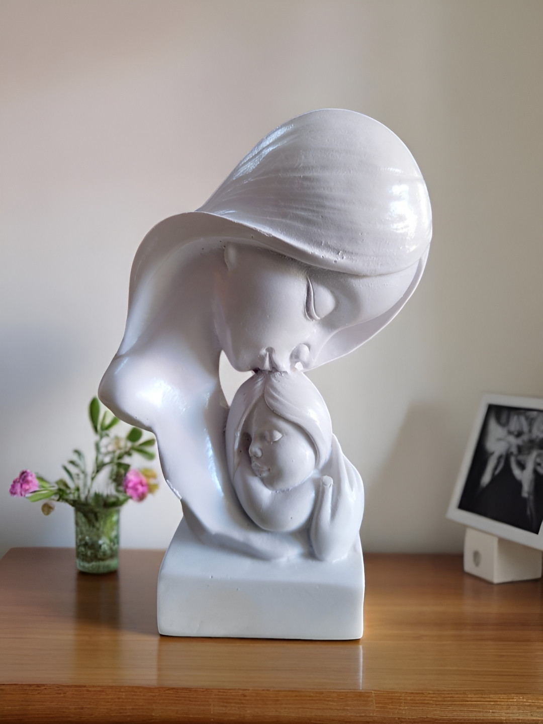 Viyu Creations Mother Child White Polyresin Glossy Living Room Medium Showpiece - 5.9 Inches