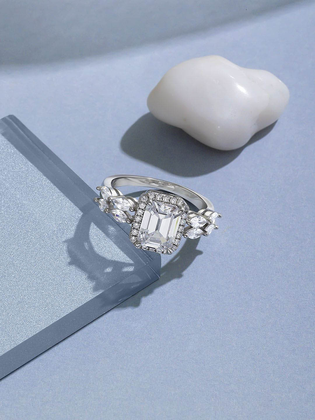 Tweov Jewels Women 925 Sterling Silver Rhodium Plate Silver Toned American Diamond Ring