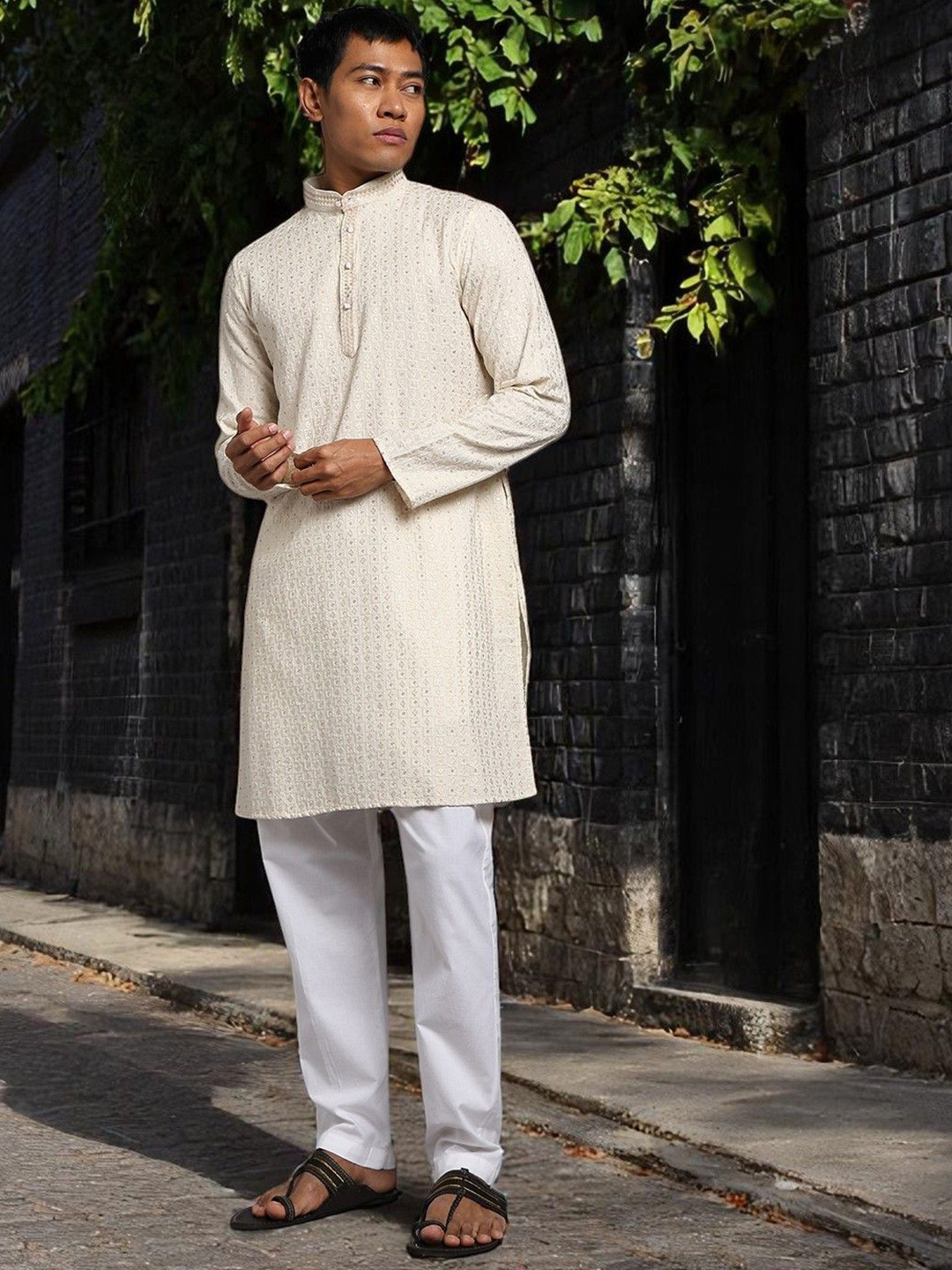TRYBUY.IN Geometric Embroidered Chikankari Long Sleeves Cotton Kurta