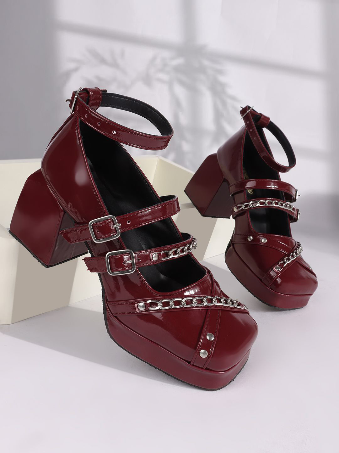Try Me Women Round Toe Closed Back Block Sandals