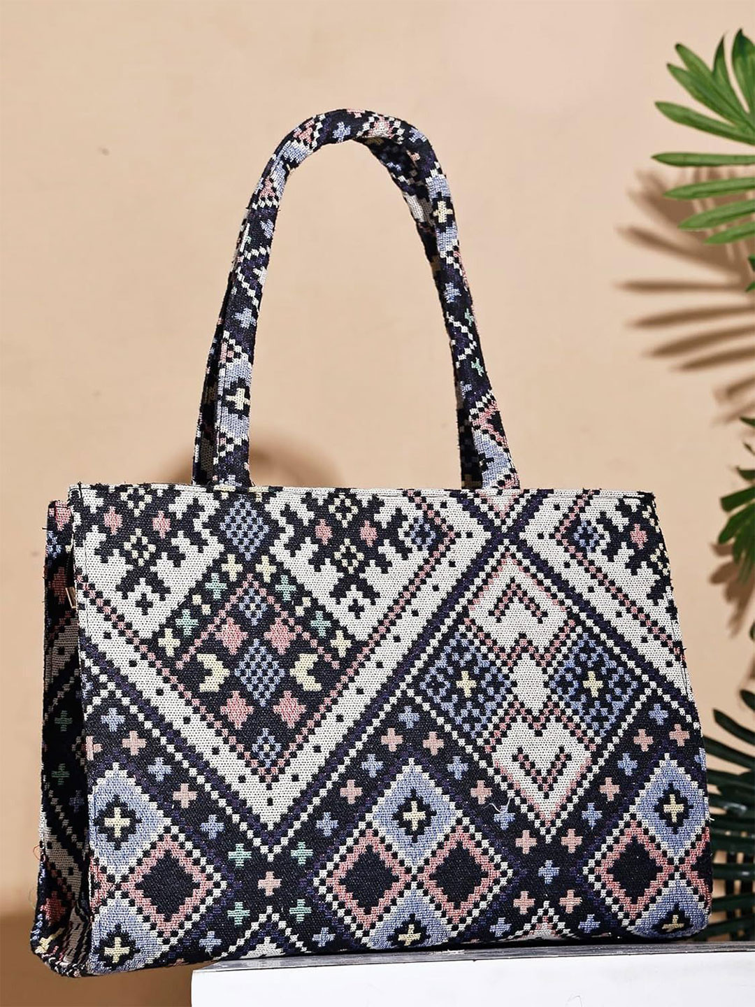 Ap ulike Printed Textured Oversized Structured Tote Bag