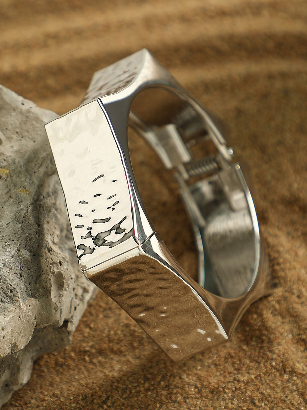 SOHI Silver-Plated The Dented-Bolt Bangle-Style Bracelet