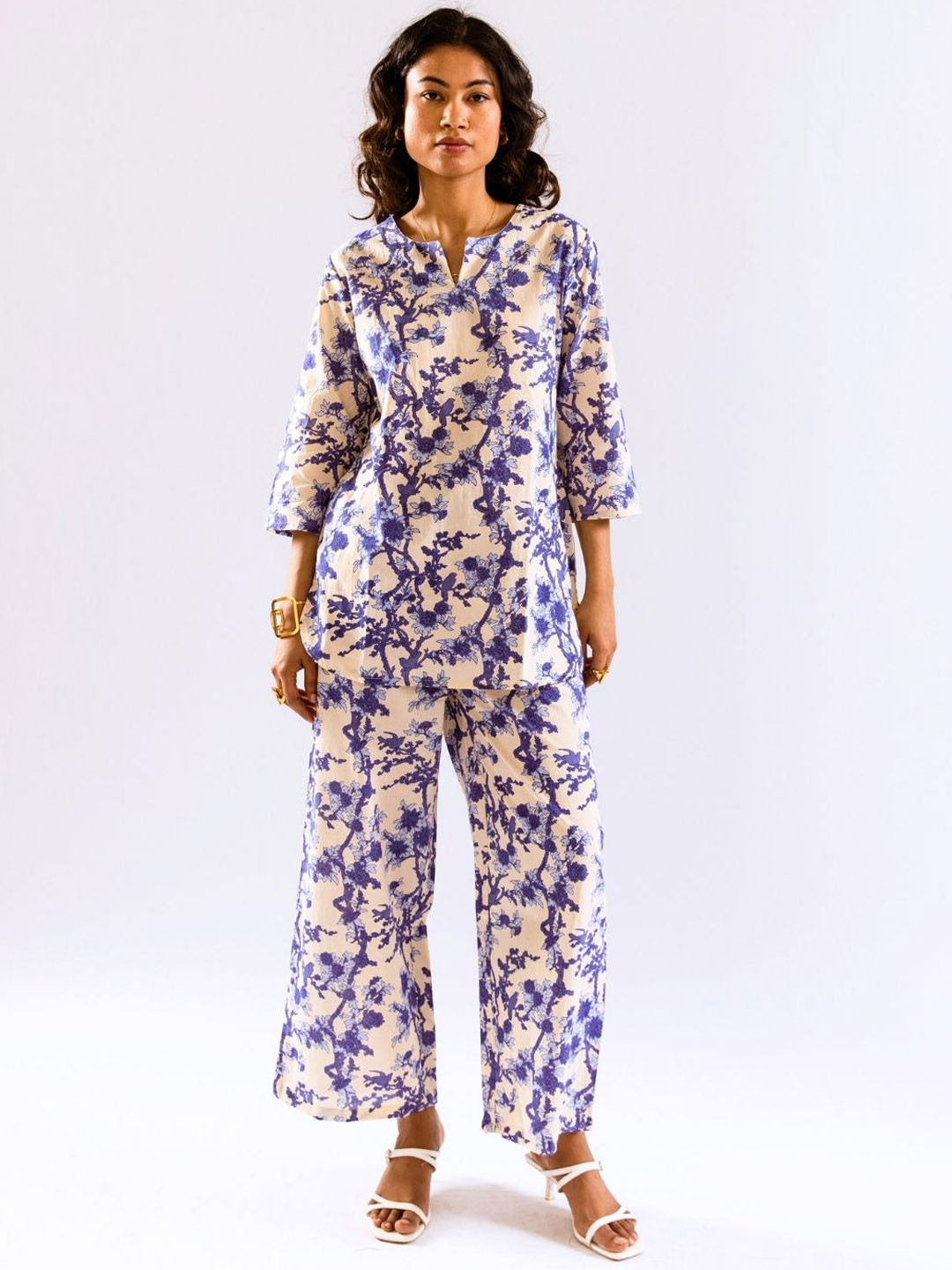 FEATHERS CLOSET Blue Floral Print Round Neck Cotton Co-Ord Set