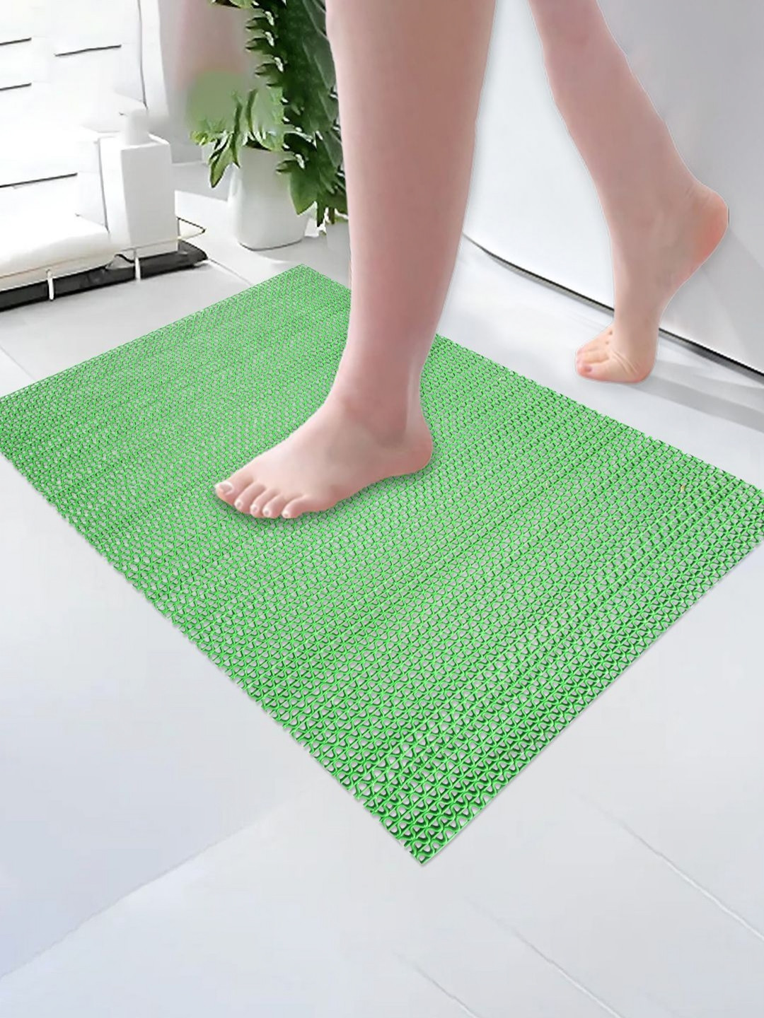 Myntra Elegant Homes Green Textured 110 GSM Anti Skid Bath Rugs