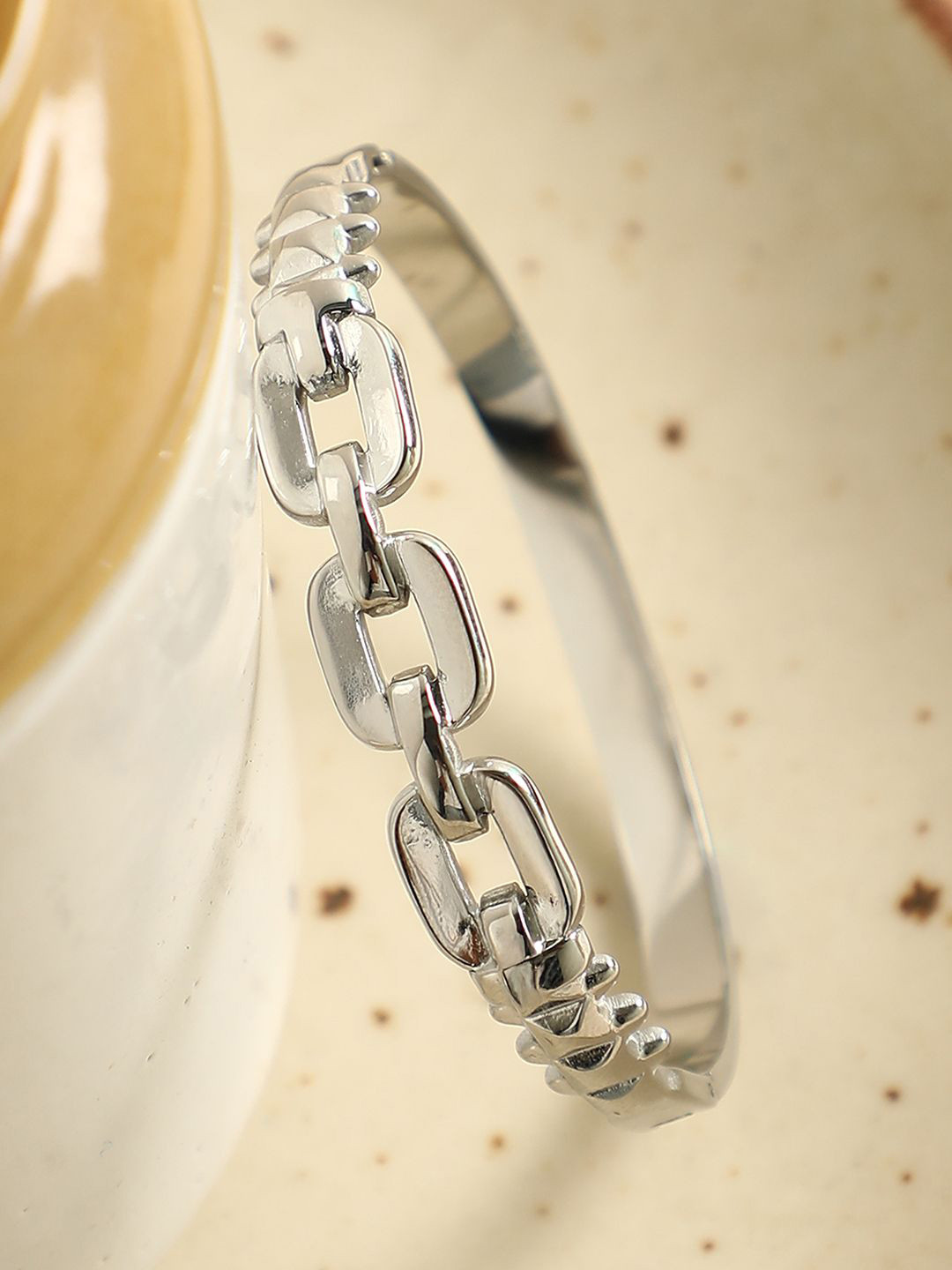 SOHI Women Silver-Plated The Chainlink Bangle-Style Bracelet