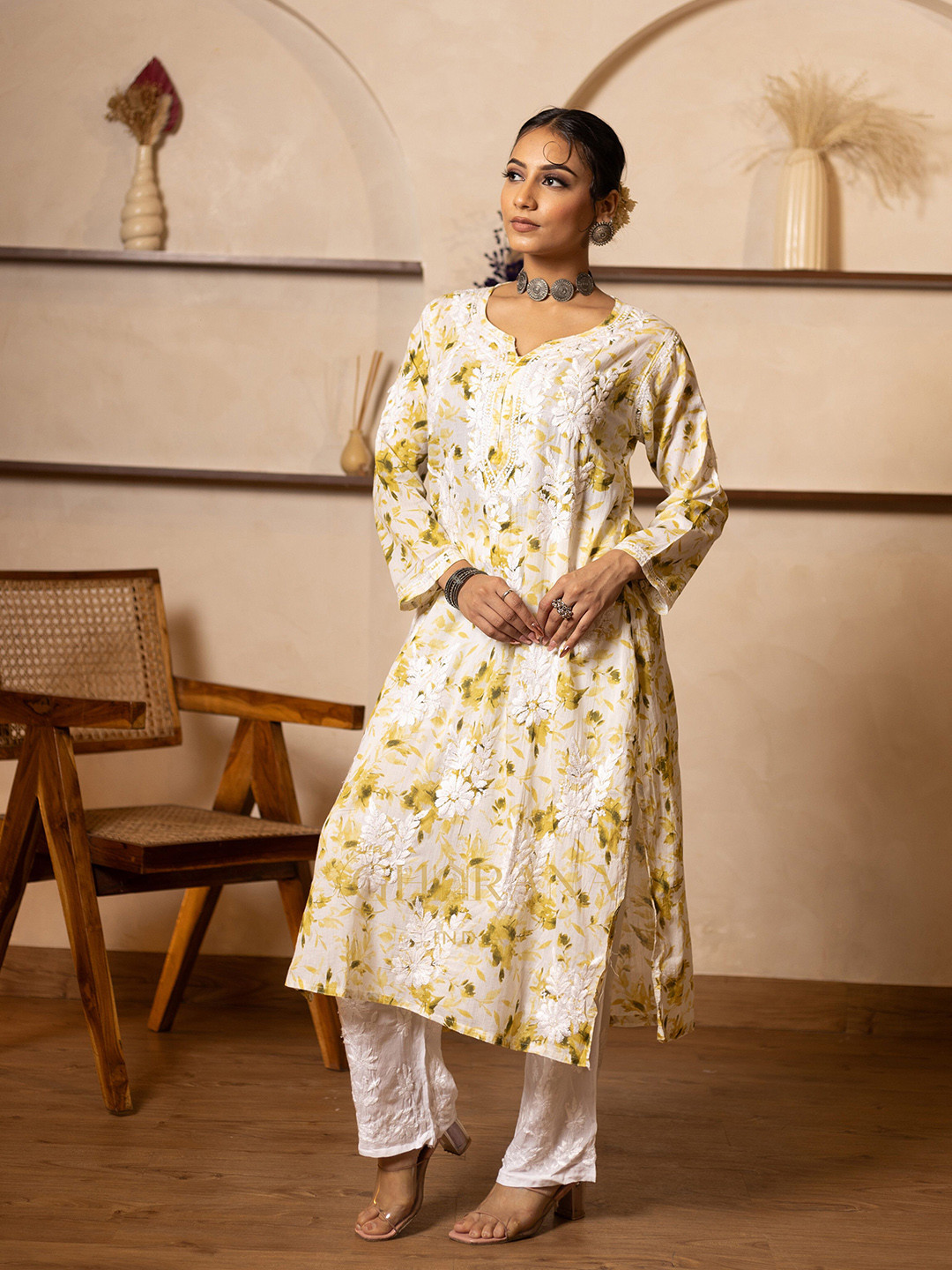 GHARANA INDIA Organic Cotton Floral Embroidered Chikankari Notch Neck Straight Kurta