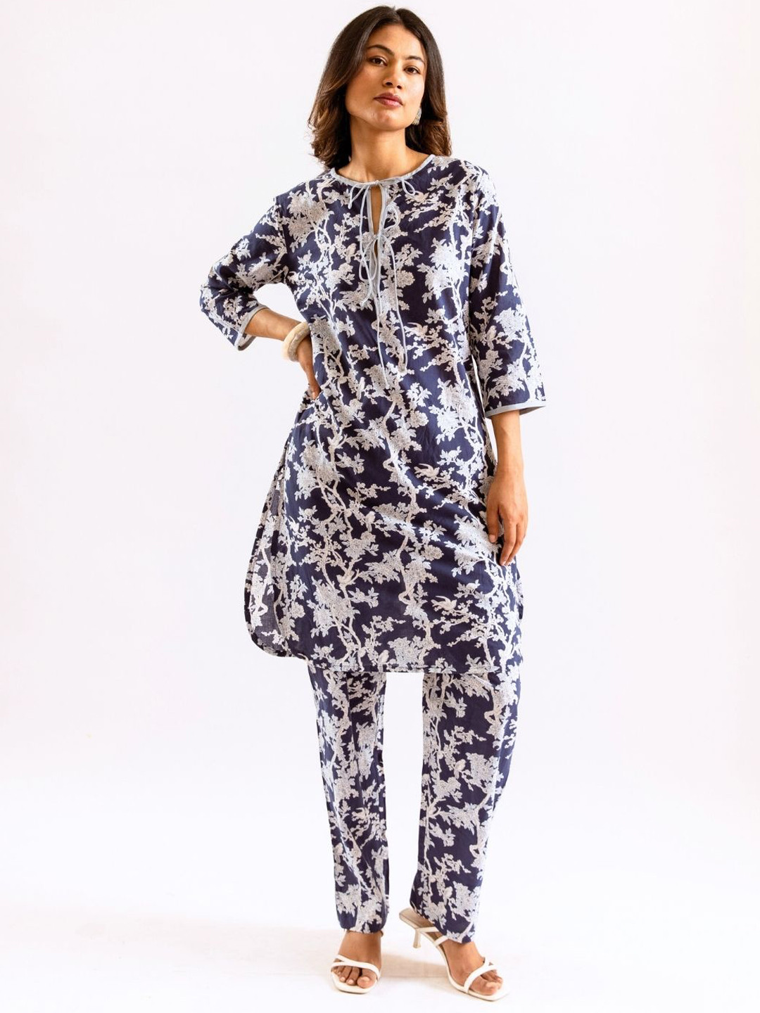 FEATHERS CLOSET Whisper Floral Printed Dori Tie Up Cotton Co-Ord Set