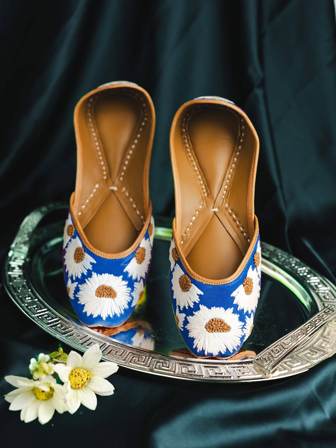 TheChokri Women Embellished Fashion Mules