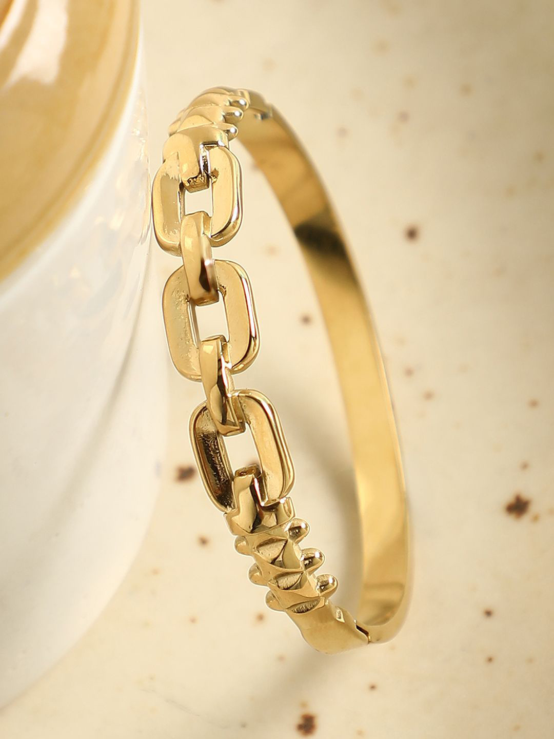 SOHI California Women Gold-Plated Chainlink Bangle-Style Bracelet