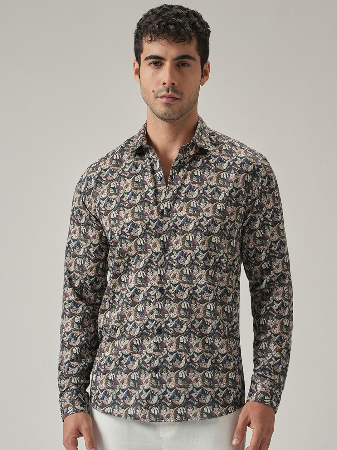 Banana Club Men Classic Slim Fit Tropical Printed Casual Shirt