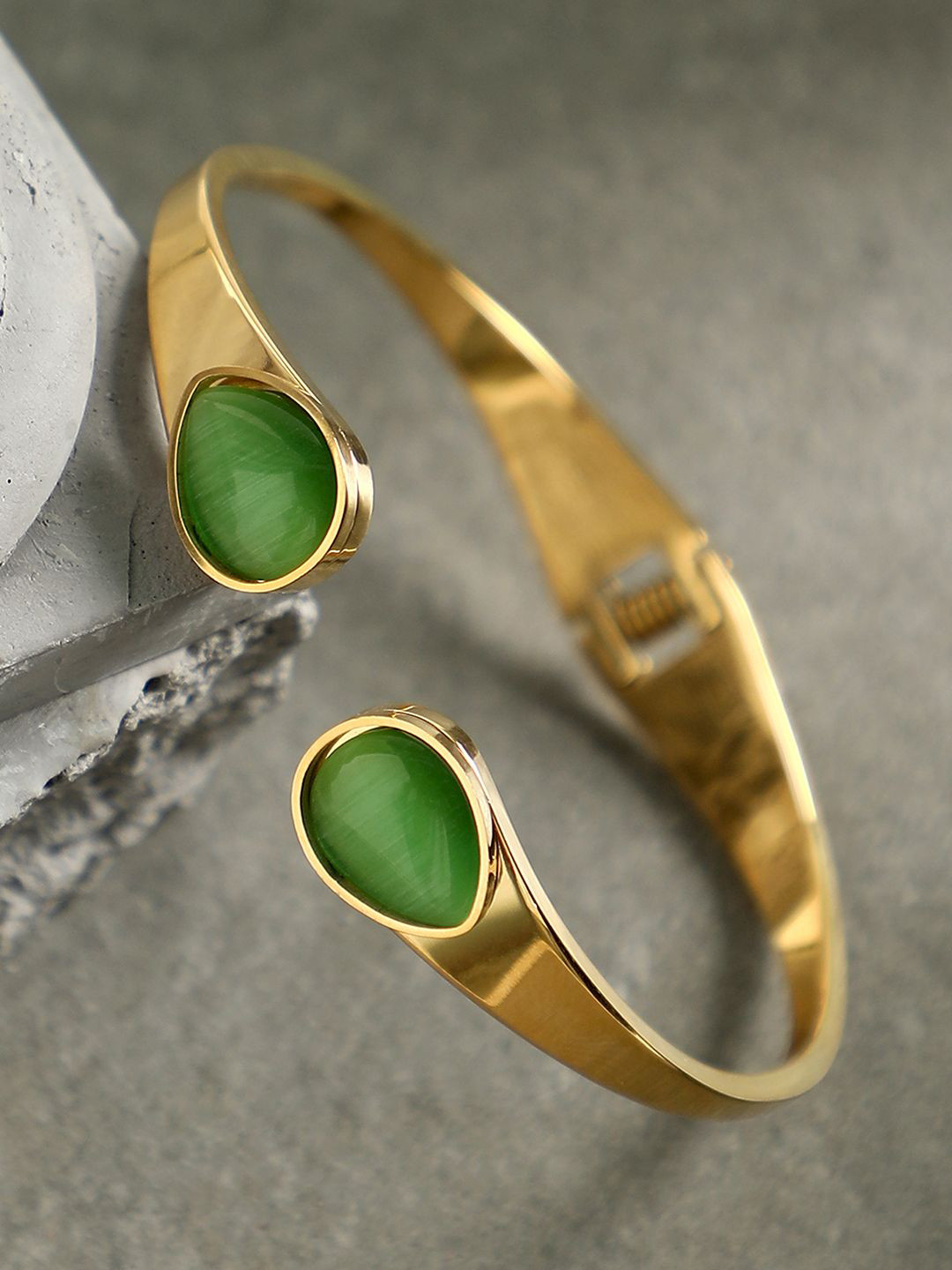 SOHI Women Gold-Plated Stone Studded The Teardrop Cuff Bracelet