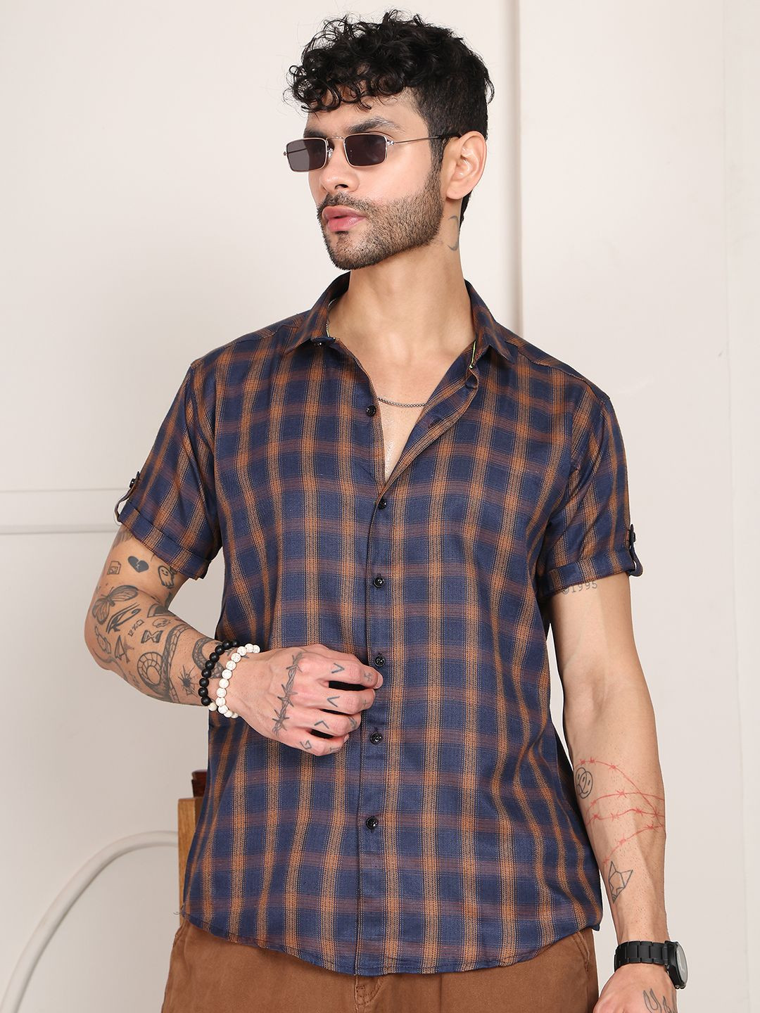 Tanip Checked Spread Collar Roll-Up Sleeves Cotton Casual Shirt
