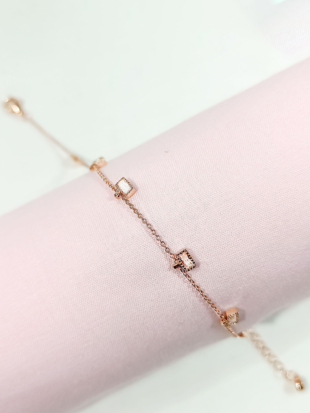 INARI SHINES 925 Silver Rose Gold Plated Stars Charms Bracelet