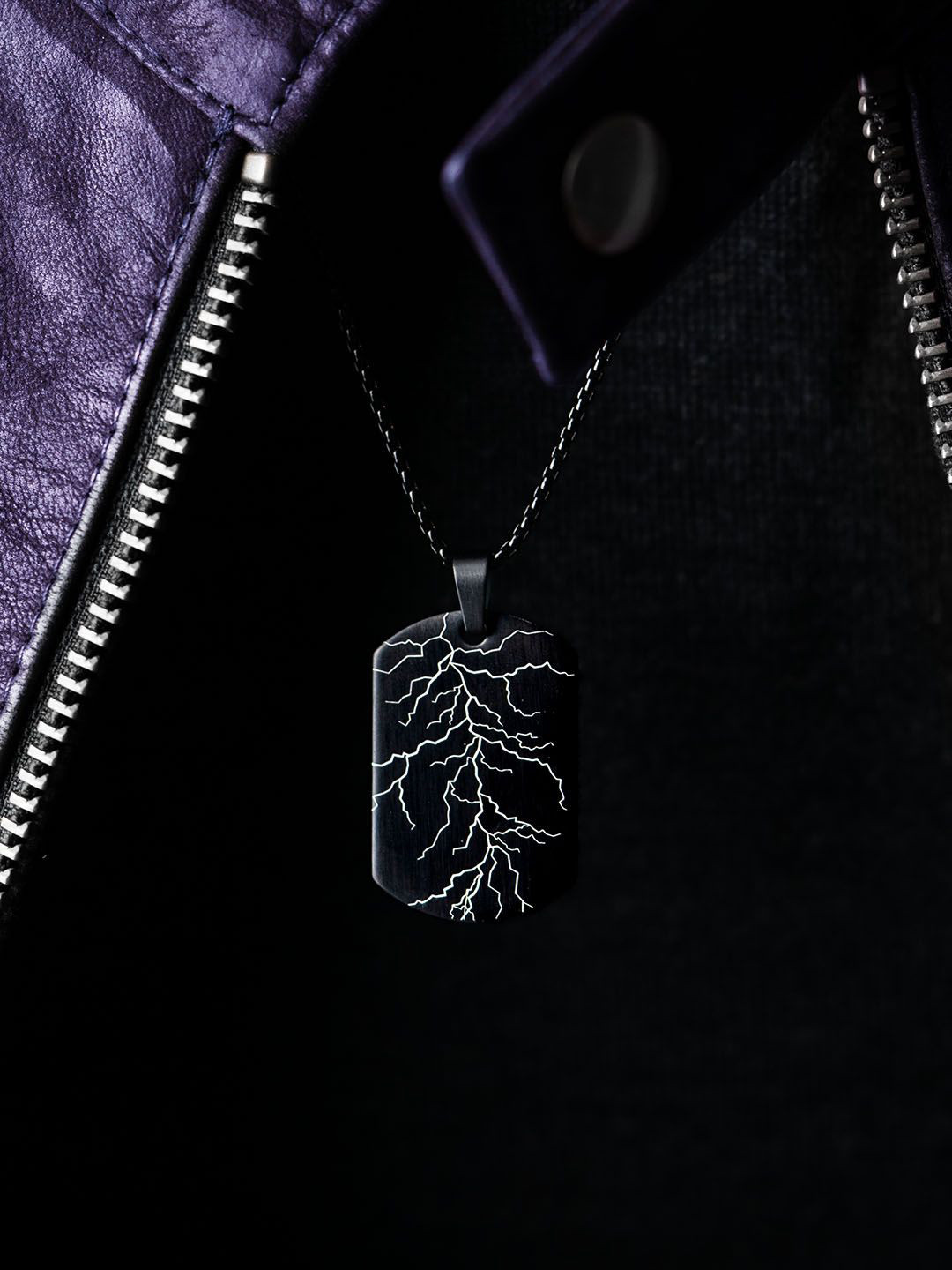 Mesmerize Men Stainless Steel Electro Pulse Dog Tag Pendant With Chain