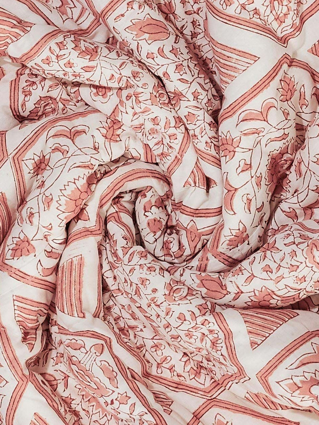Fabindia Coral & Off White 350 GSM Double Bed Quilt