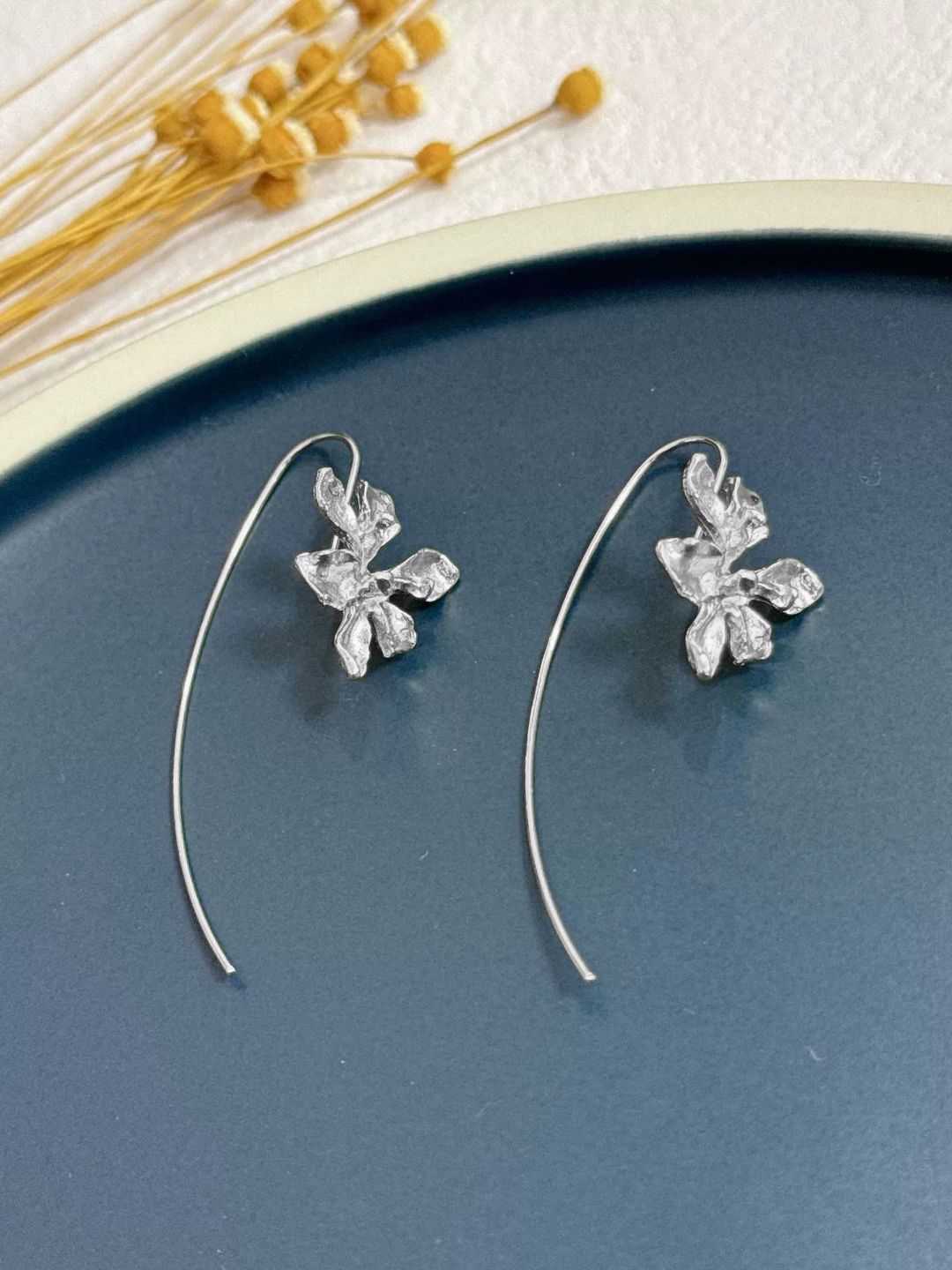 VAGHBHATT Silver-Plated Floral Shaped Drop Earrings