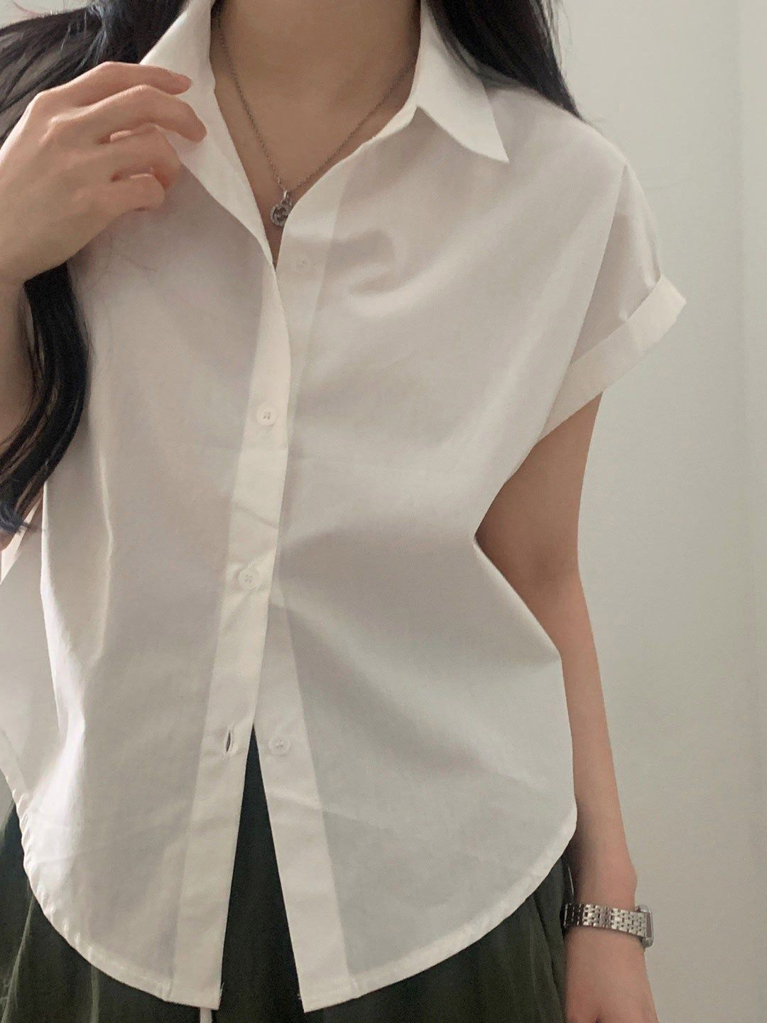 Outzidr White Relaxed Sleeveless Shirt