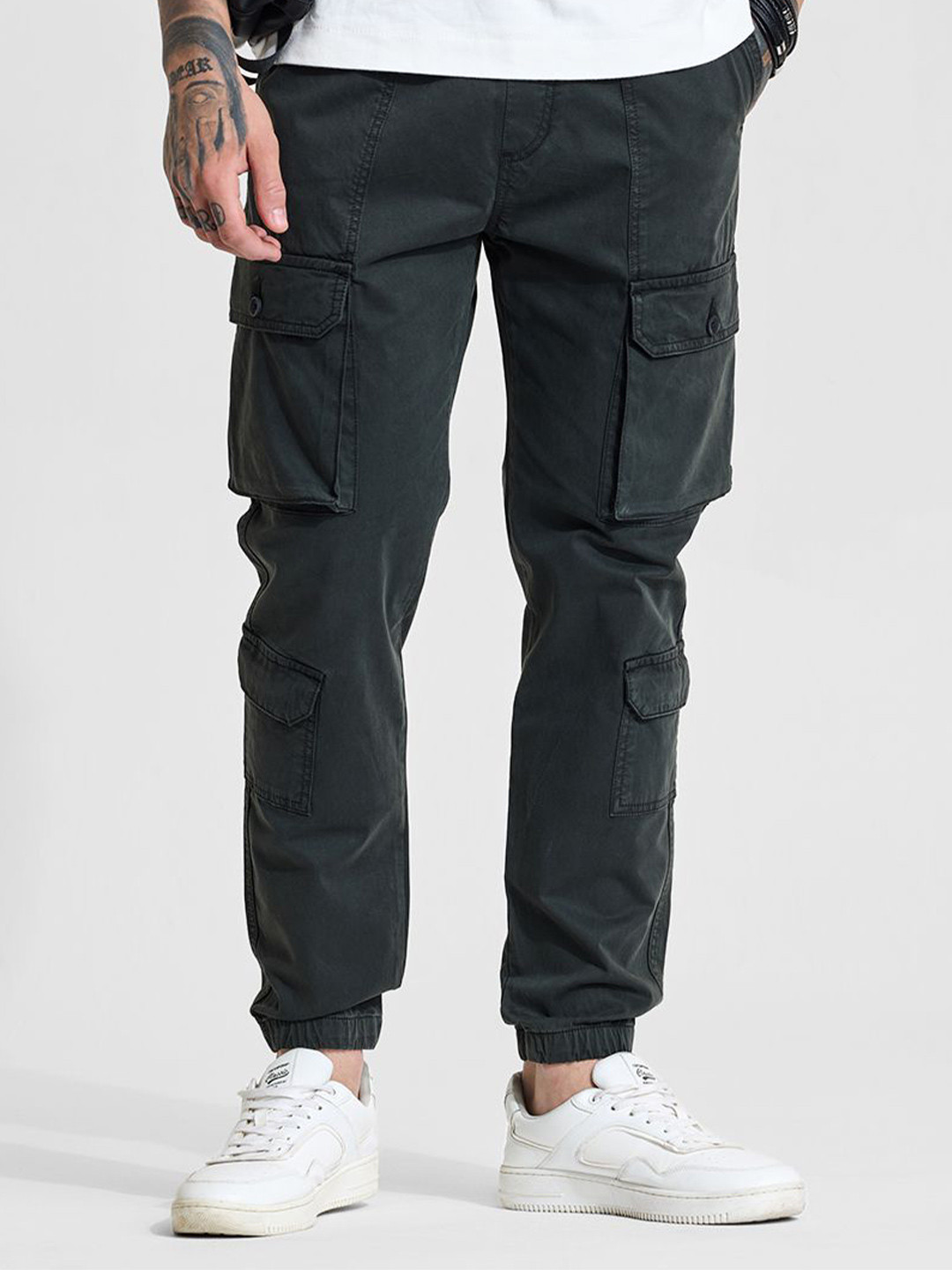 Snitch Men Dark Green Mid-Rise Slim Fit Cargo Joggers