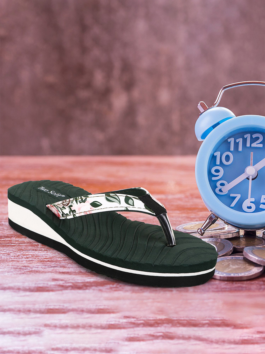 TWO SOFT Women Self Design Thong Flip-Flops