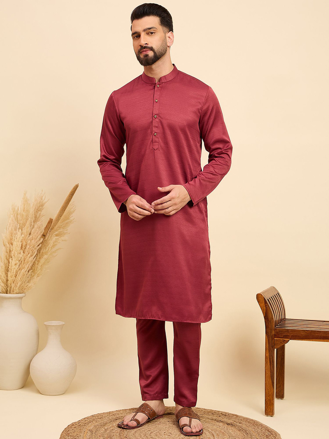 House of Pataudi Straight Kurta With Pyjama Set