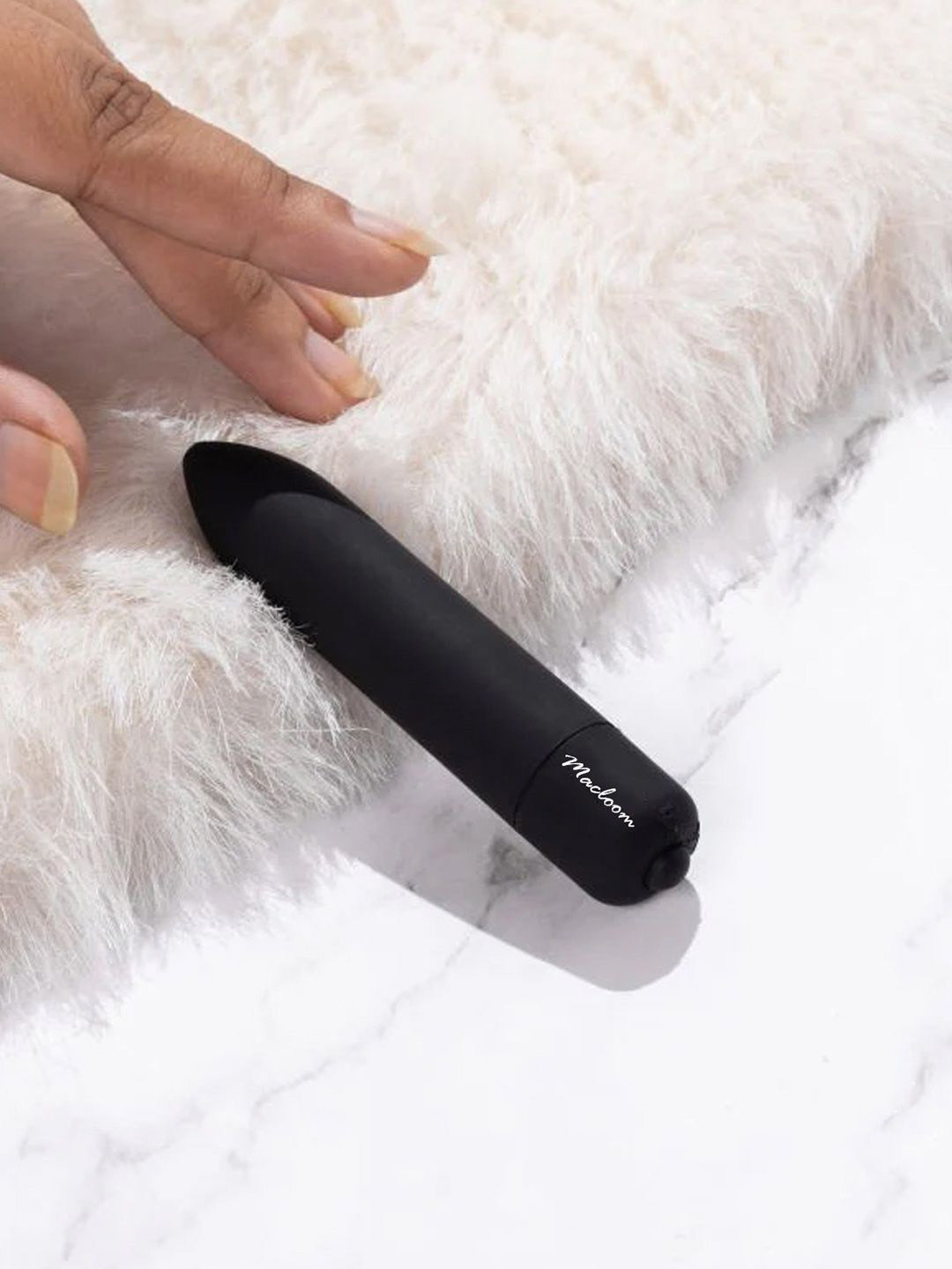 Macloom Mini Bullet Massager - Black