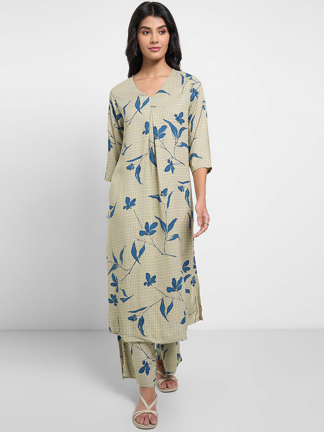 RANGMANCH BY PANTALOONS Women Ethnic Motifs Printed Regular Kurta with Trousers