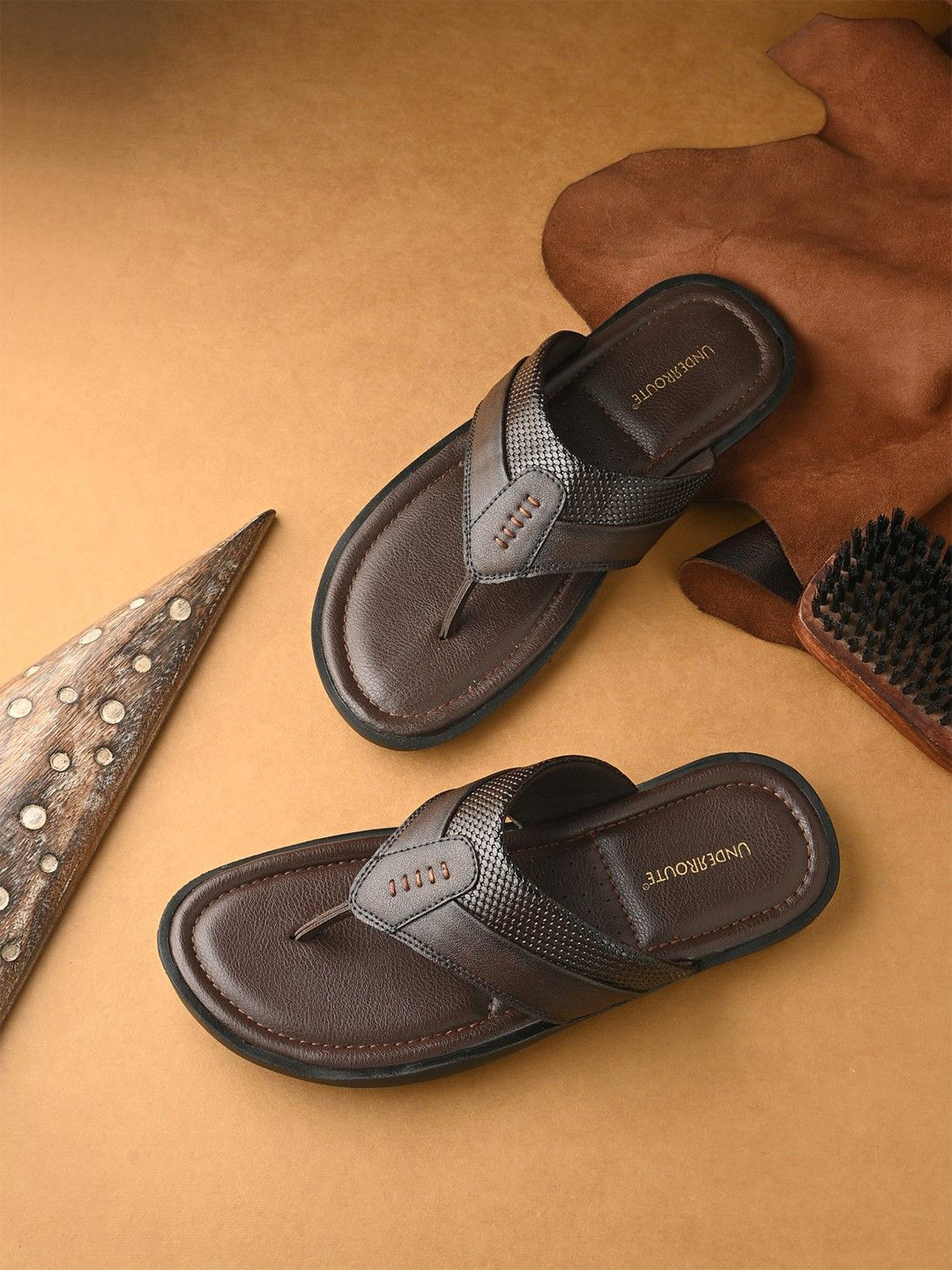 UNDERROUTE Men Comfort Sandals