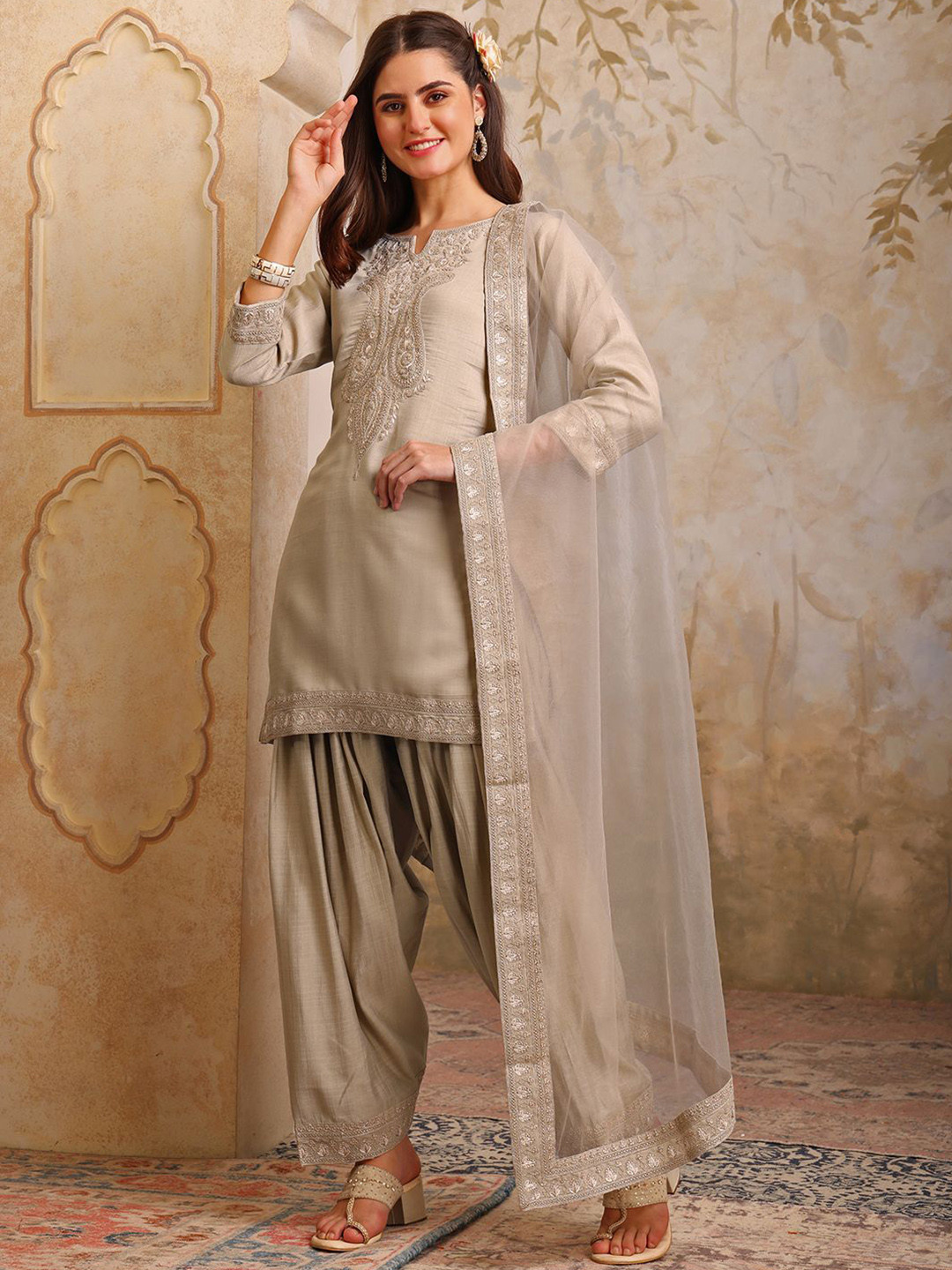Inddus Women Paisley Yoke Design Regular Kurta with Patiala & With Dupatta