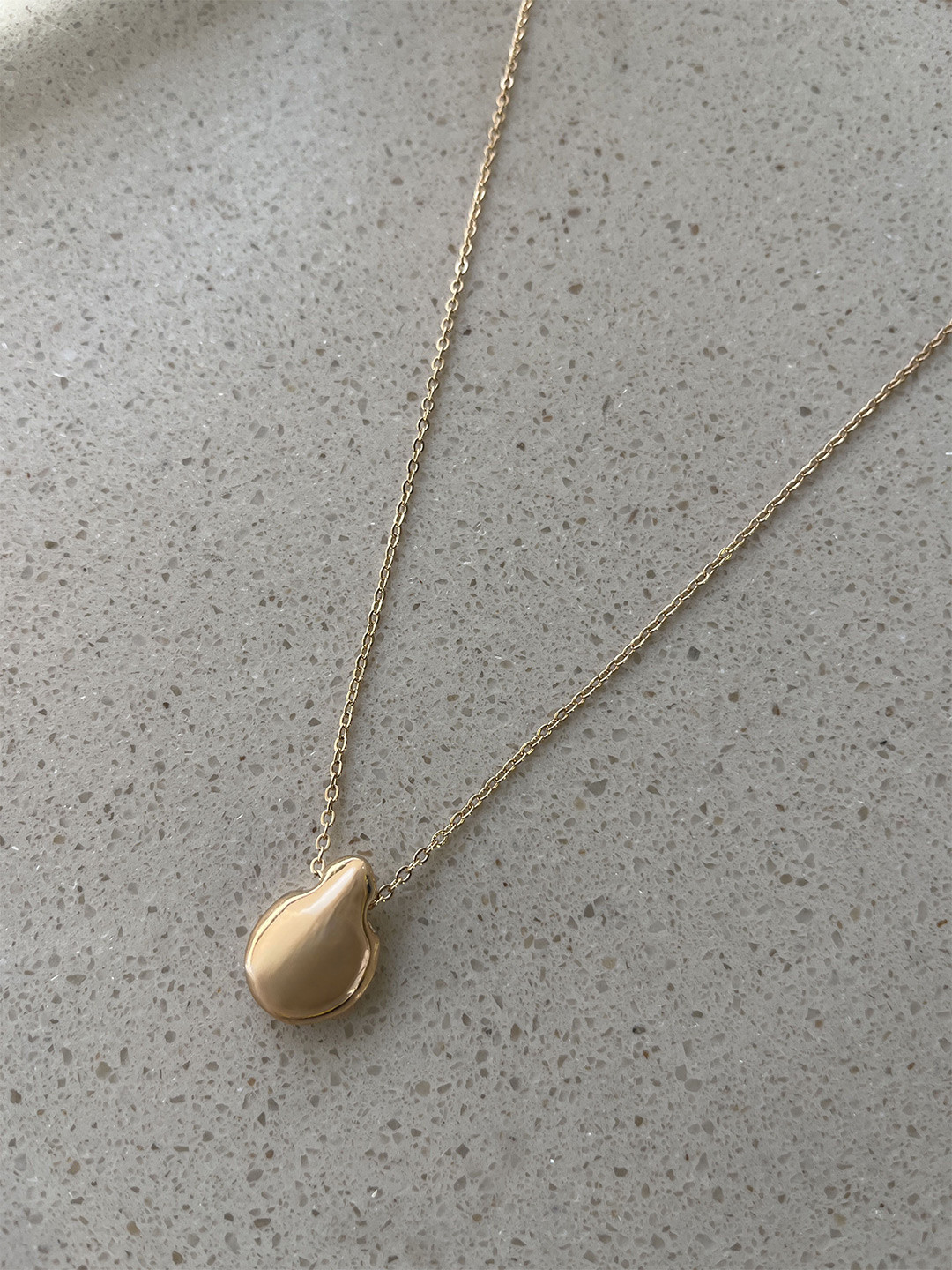 Accessorize Curve Minimal Chain