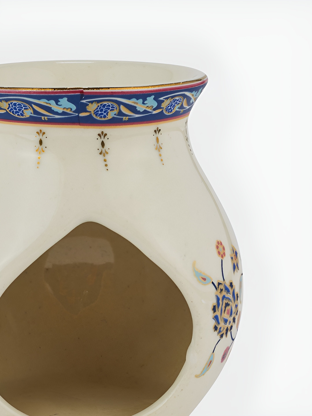 Fabindia White Ceramic Lavanya Diffuser Gift Set