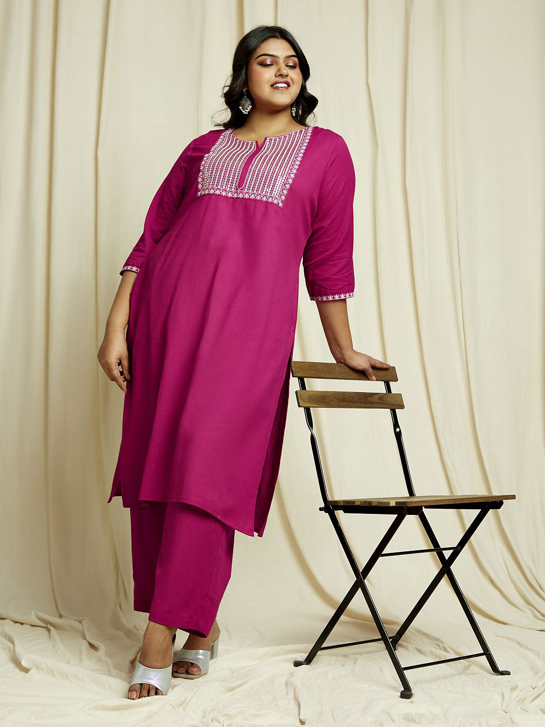 Globus Gloplus Sequinned Embroidered Yoke Straight Plus Size Kurta With Pants Festive Set
