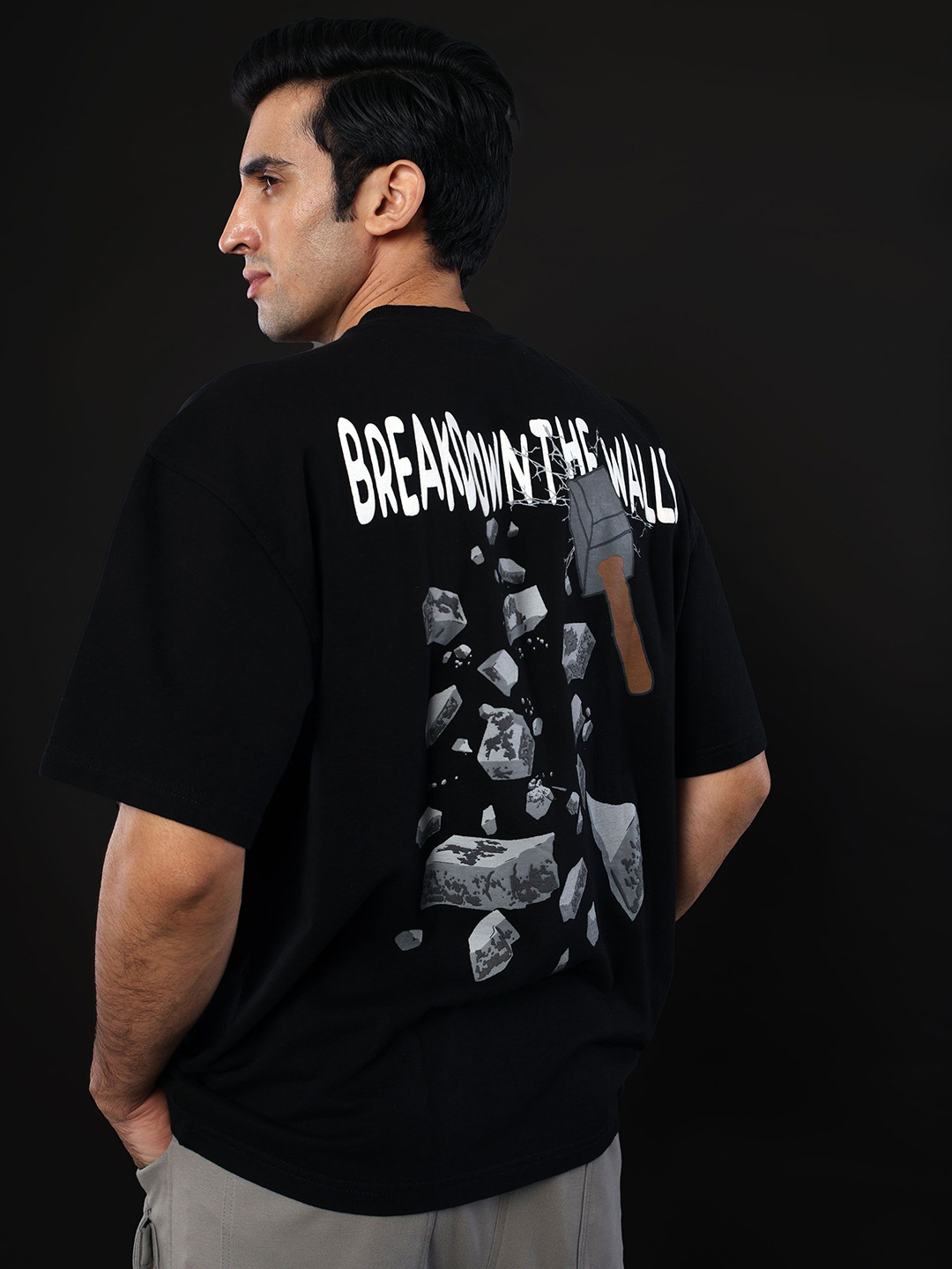 Eyolf Men Printed Monochrome Pockets T-shirt