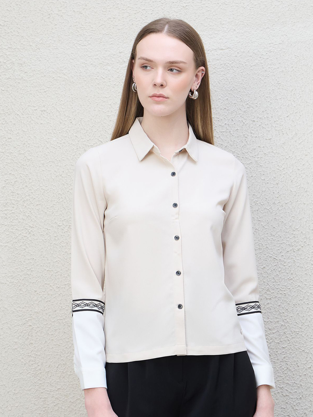 Iconic Solid Lace Patch Color blocked Shirt