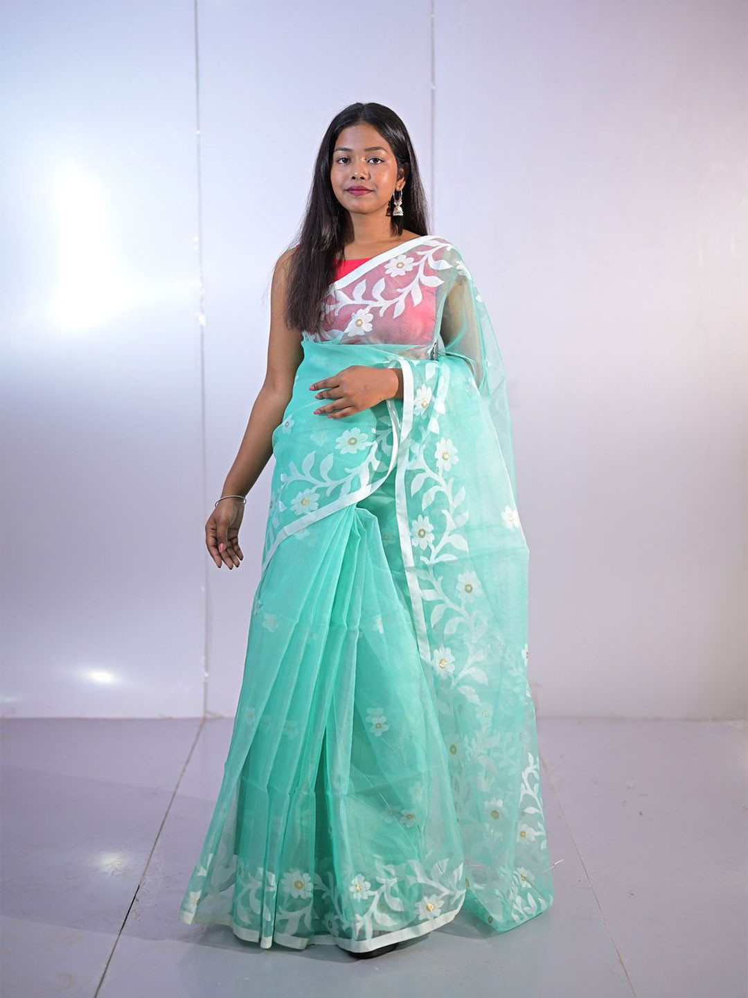 PREOSY Floral Soft Muslin Silk Jamdani Saree with Water Golden Zari Work