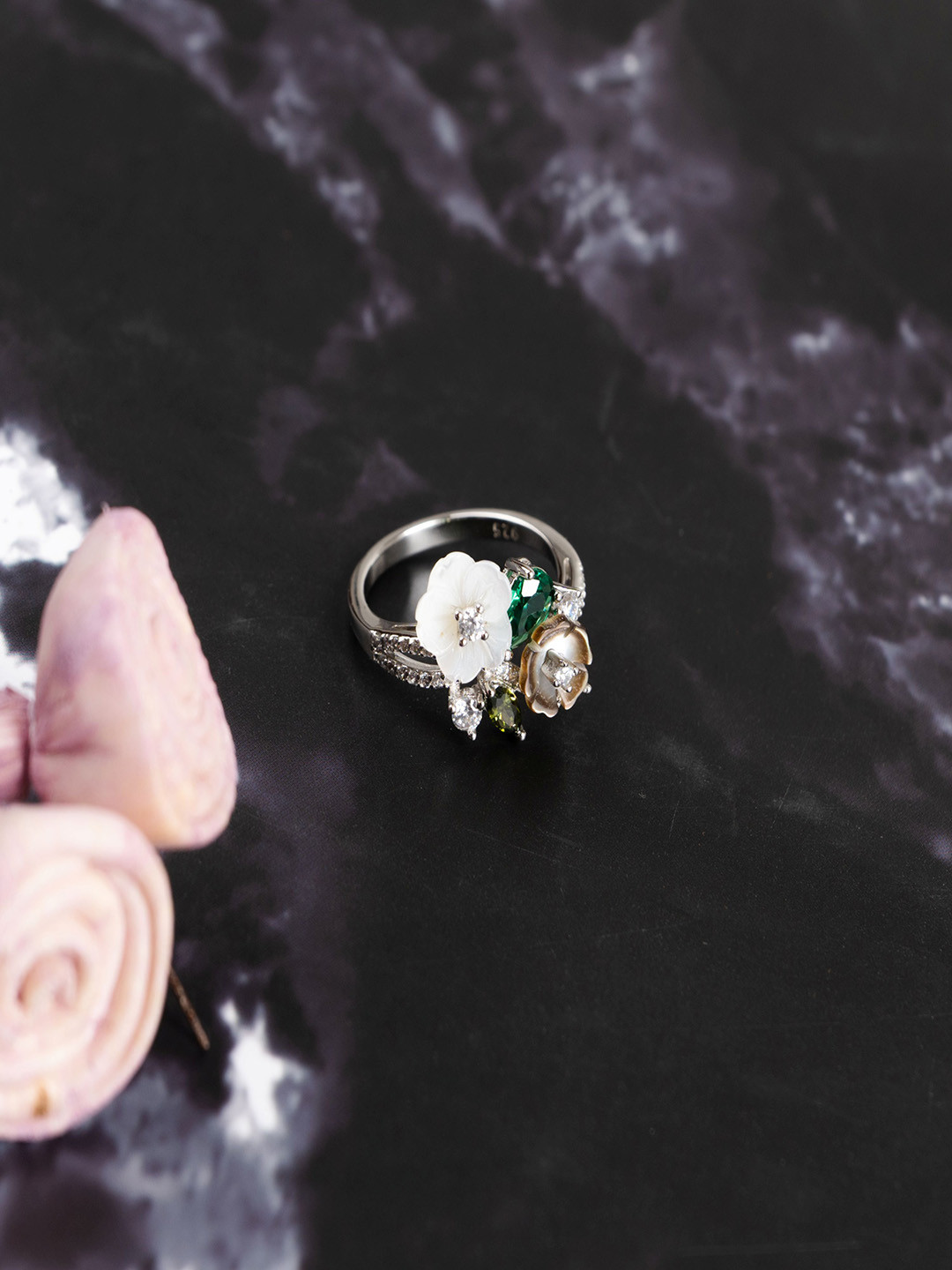 GLYTERS 925 Silver Rhodium Plated Stones Studded Eternal Bloom Spectra Ring