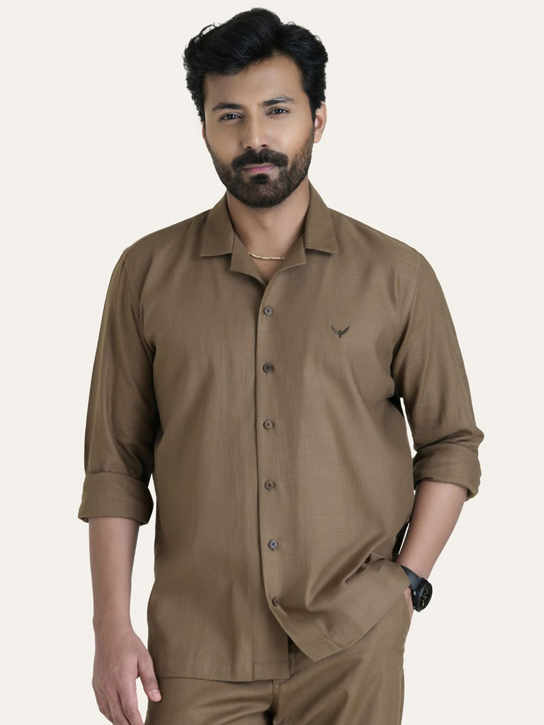 PERCH Men Brown Solid Relaxed Linen Casual Shirt