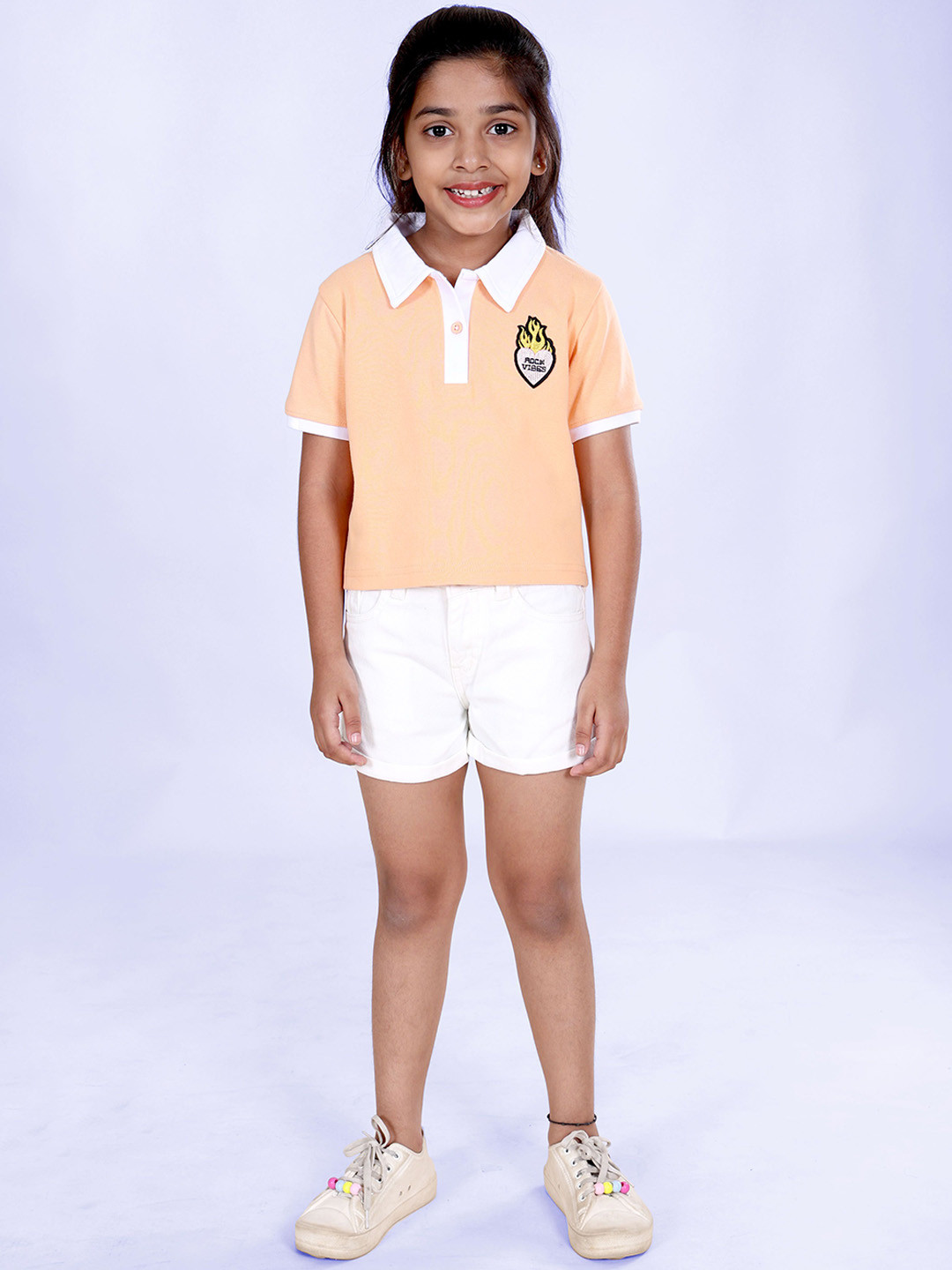 KiddoPanti Girls Rock Vibes Badge Applique Polo T-Shirt With Shorts Clothing Set