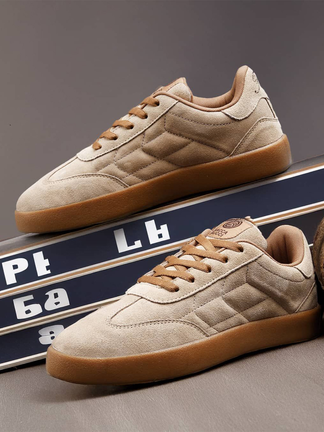 bacca bucci Men Fresco Suede Low-Top Sneakers for the Urban Nomad Sahara Drift