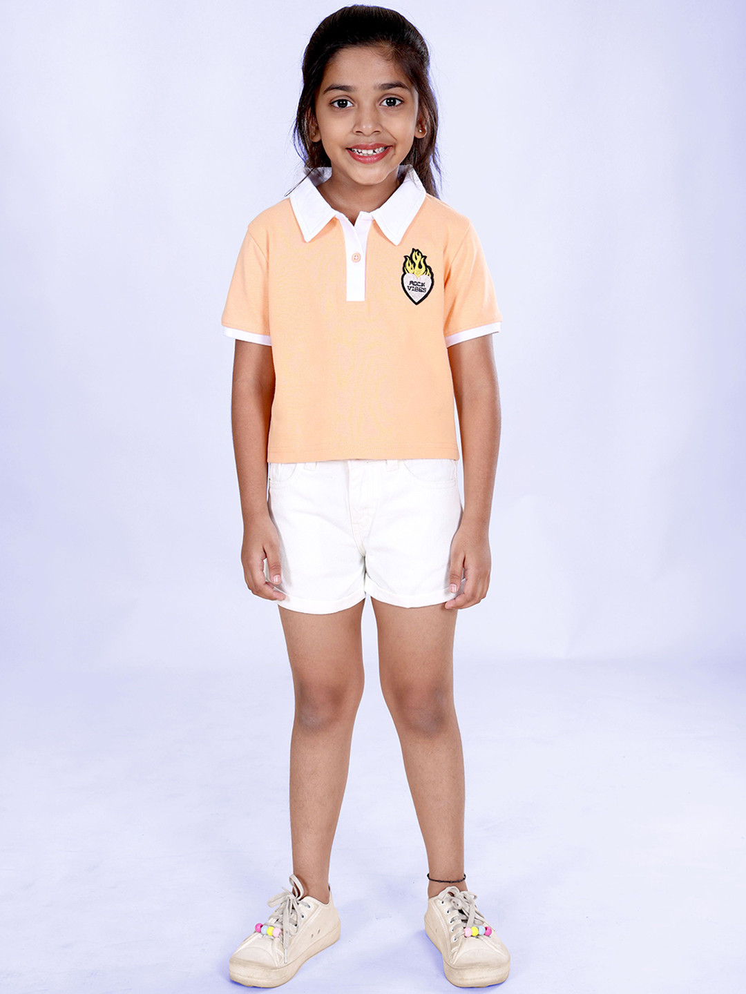 KiddoPanti Girls Rock Vibes Badge Applique Polo T-Shirt With Shorts Clothing Set