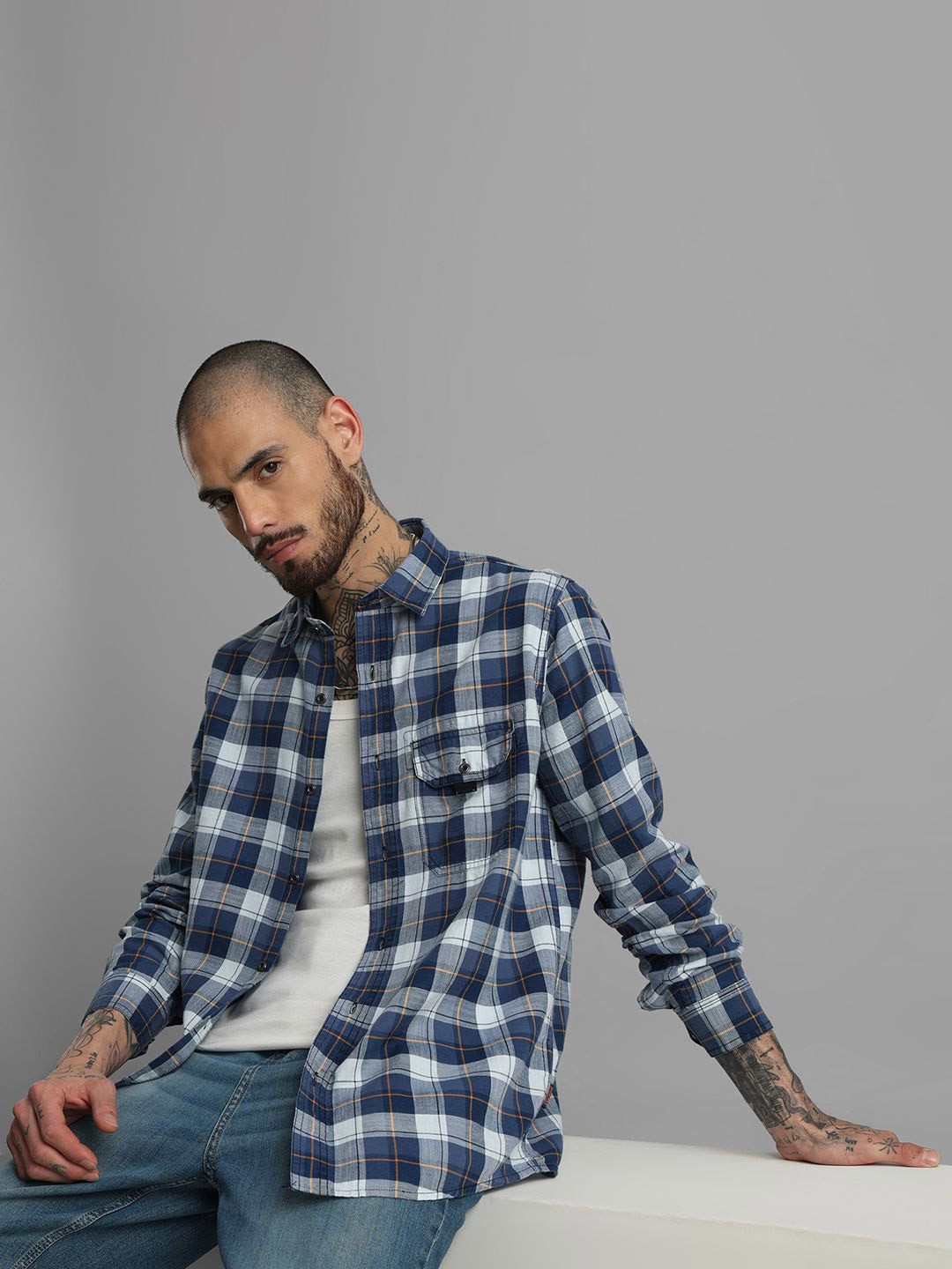 Klub Fox Men Smart Slim Fit Opaque Checked Casual Shirt