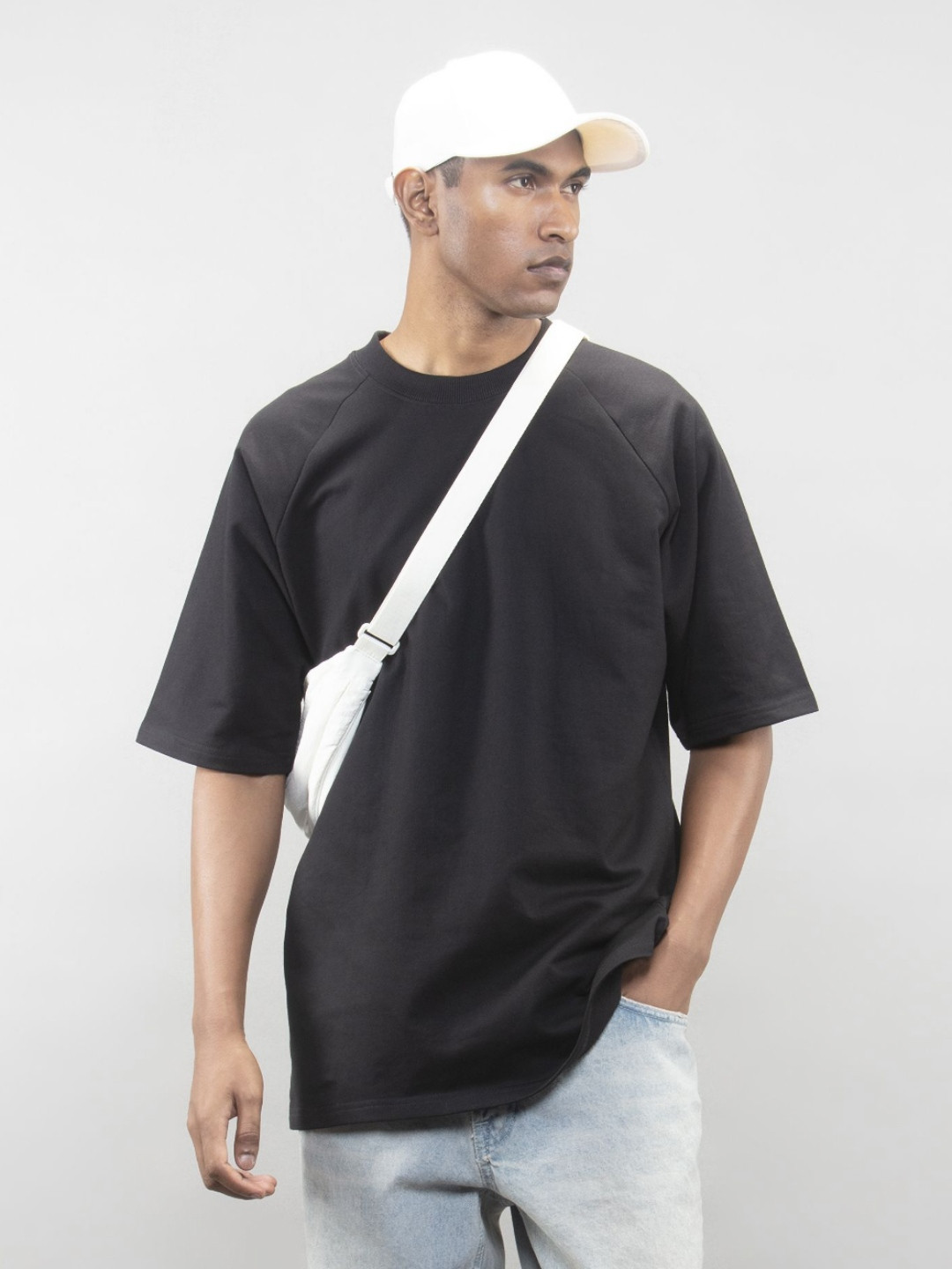 LOVE PANGOLIN Men V-Neck Pockets T-shirt