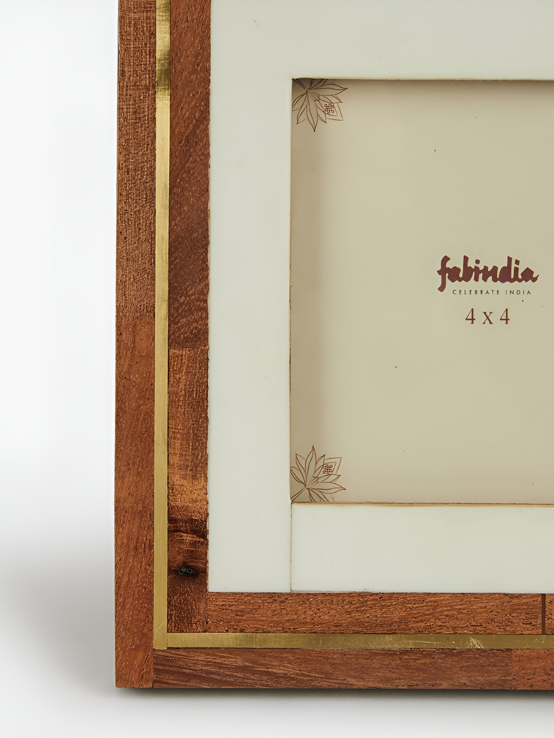 Fabindia Brown & Gold-Toned 1 Pieces Wood Table Photo Frames