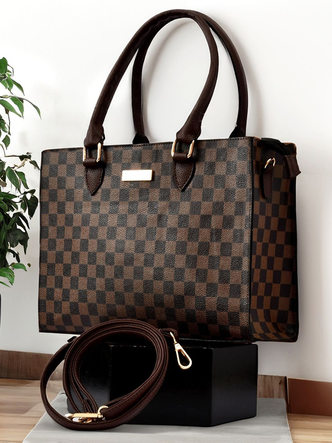 FOR THE BEAUTIFUL YOU Women Checked Structured Shoulder Bag