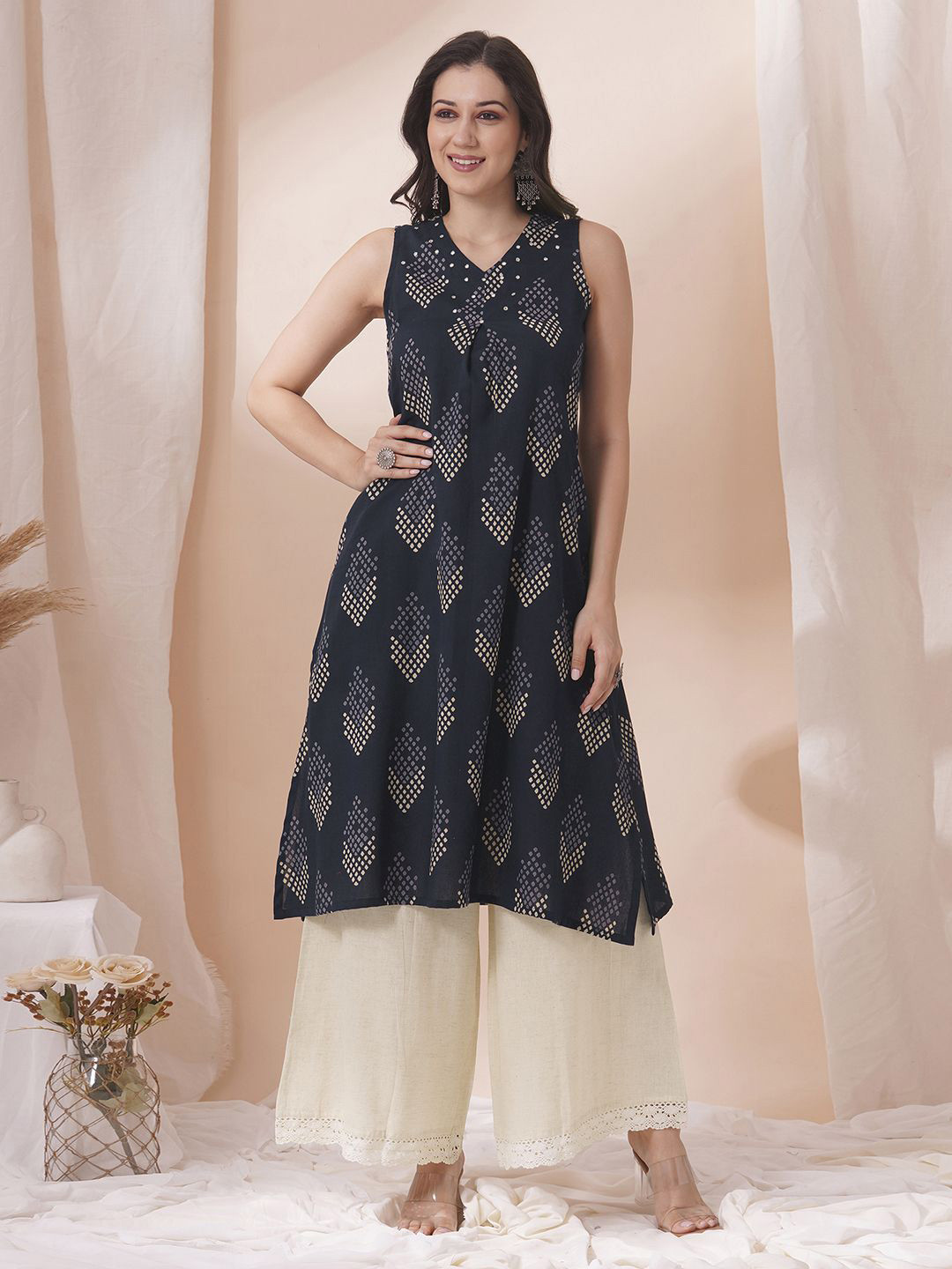 KAMI KUBI Geometric Printed V-Neck Sleeveless Pure Cotton A-Line Kurta