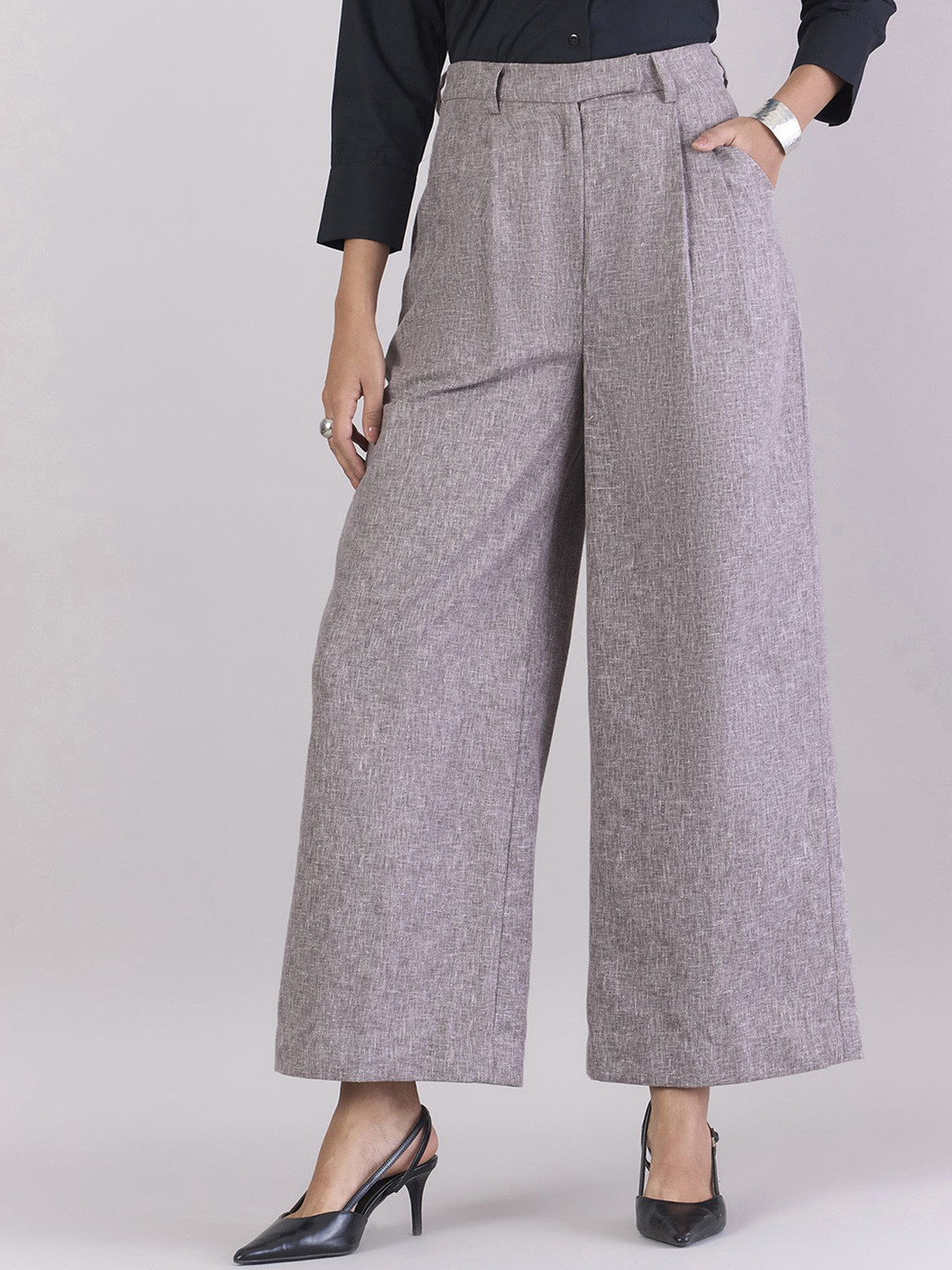 PowerSutra Women Textured Comfort Loose Fit High-Rise Easy Wash Pleated Trousers