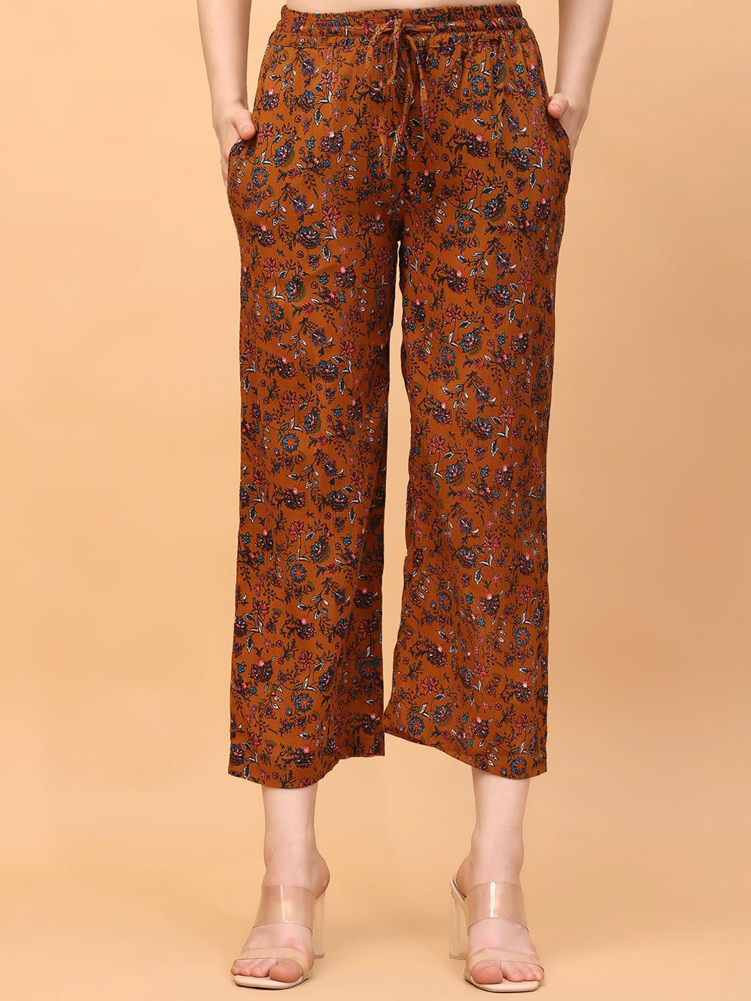 RANGRIWAZ Women Floral Printed Relaxed Trousers